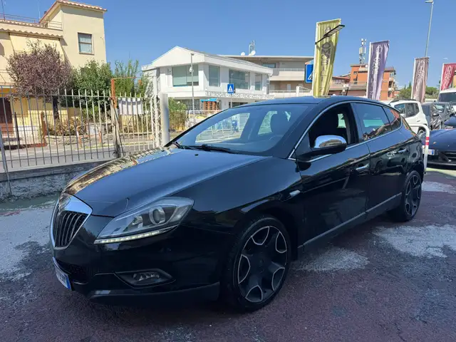 Lancia Delta view 3