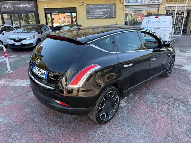 Lancia Delta view 6
