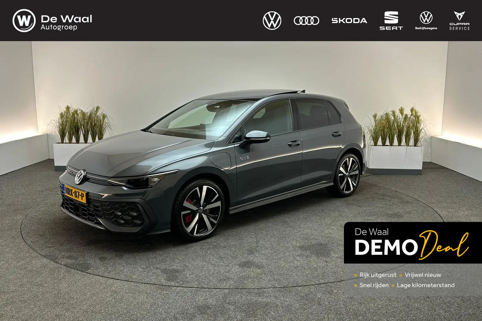 Volkswagen Golf GTE 1.5 272pk DSG eHybrid | Panoramadak, 18" LM Velgen Grijs - 1