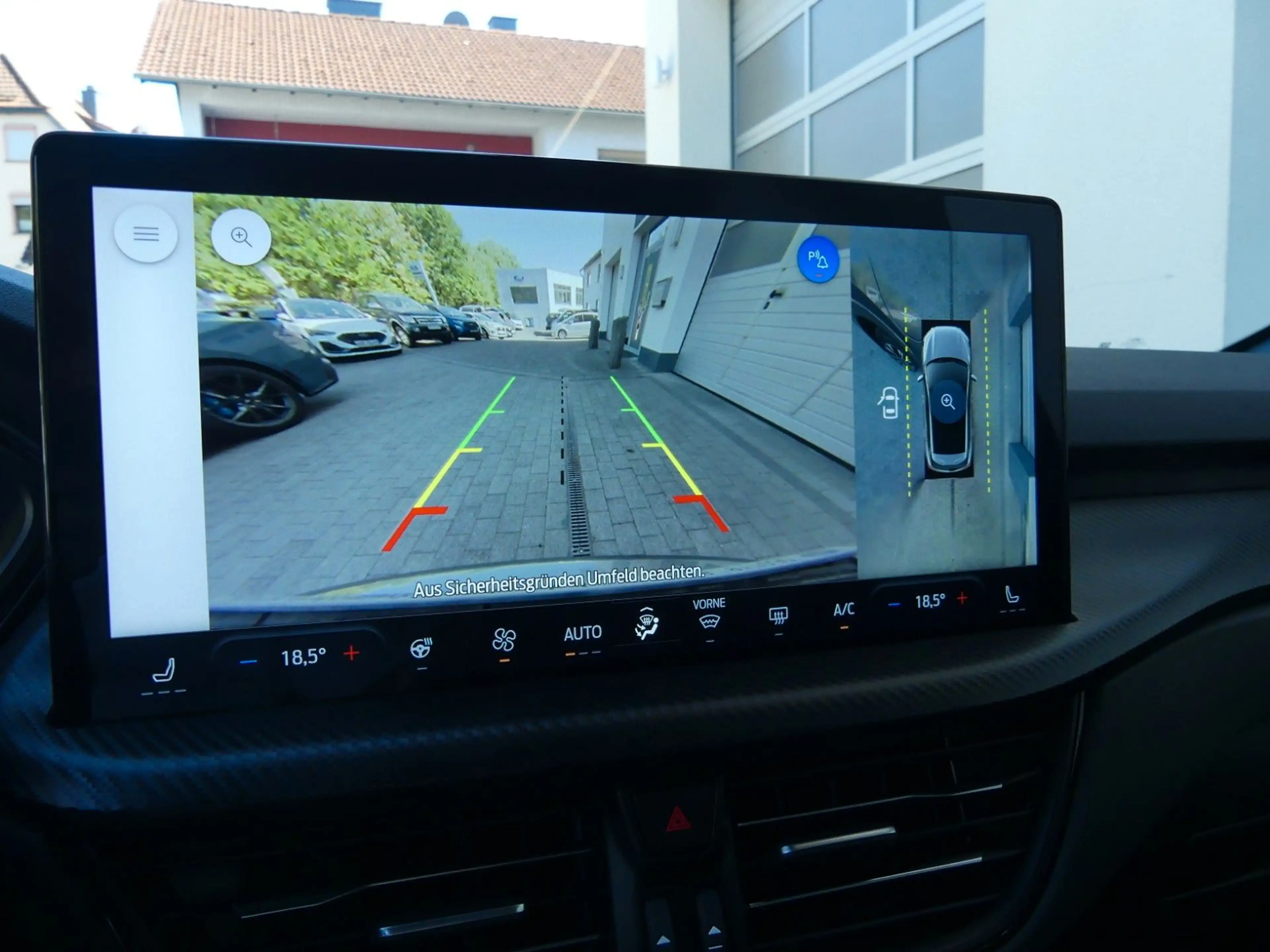 Ford Kuga Plug-In Hybrid ST-Line X — photo 14