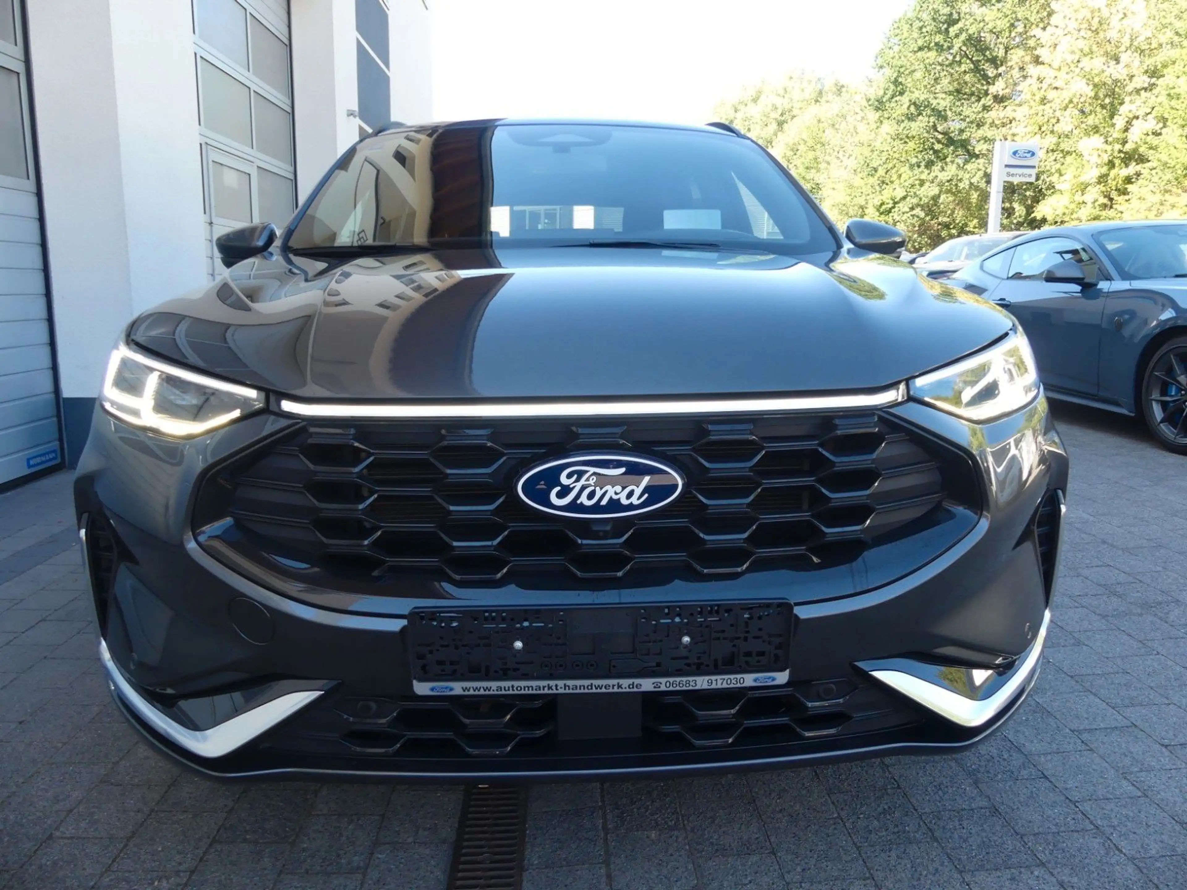 Ford Kuga Plug-In Hybrid ST-Line X — photo 4