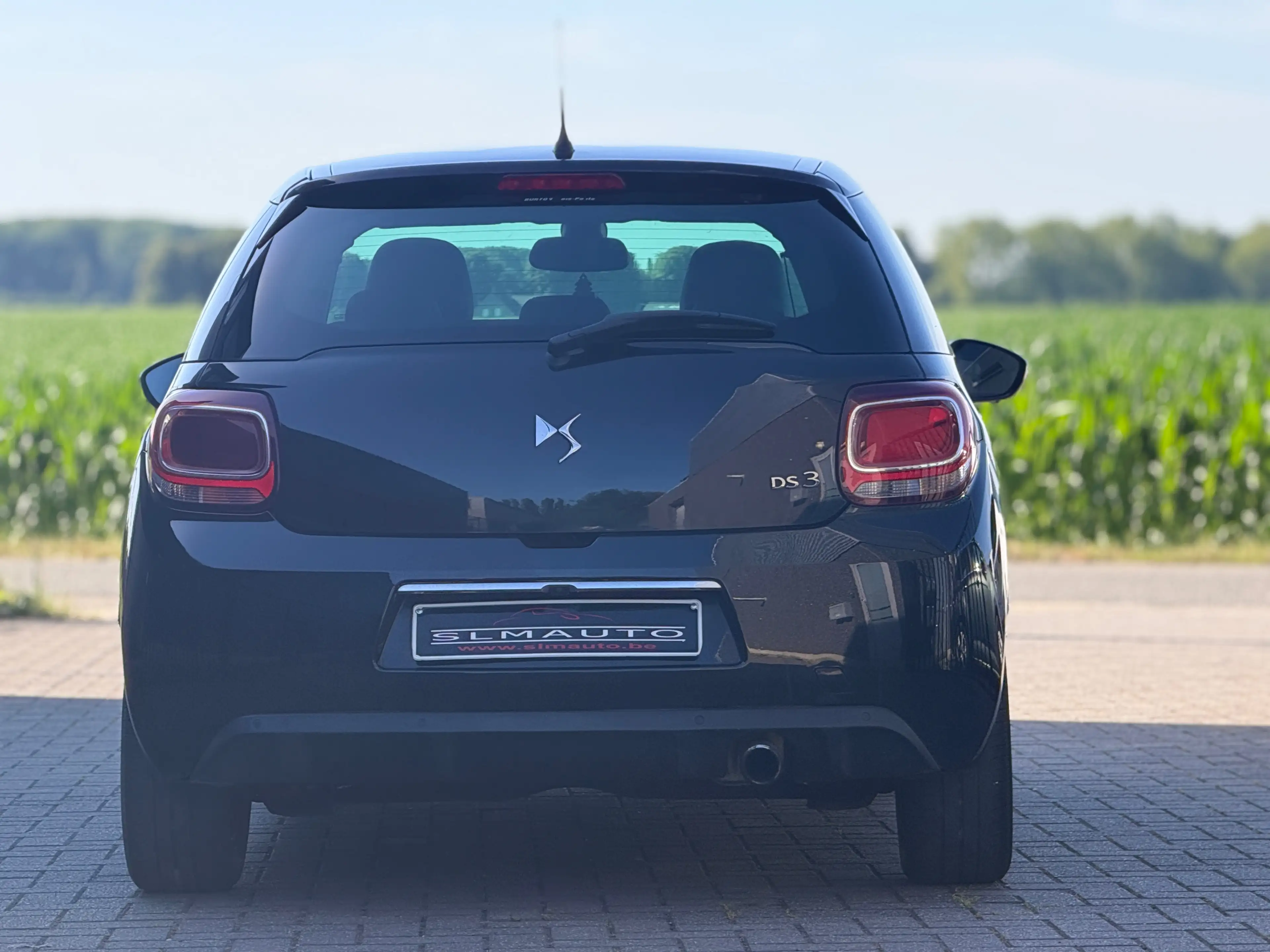 DS Automobiles DS 3 DS 3 1.2i PureTech Inès de la Fressange — photo 4