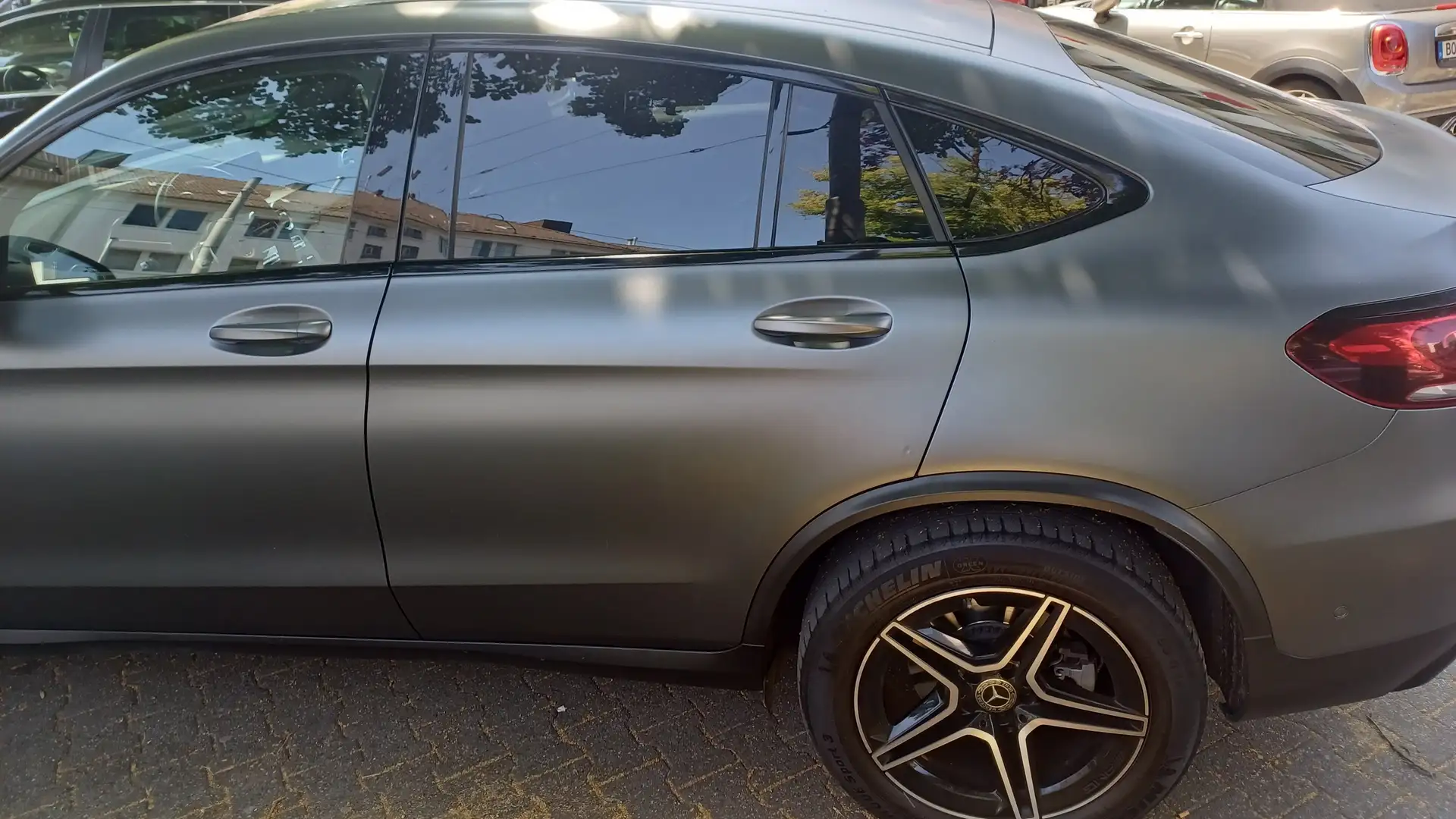 Mercedes-Benz GLC 300 GLC-Coupe 300 d 4Matic 9G-TRONIC AMG Line Grau - 2
