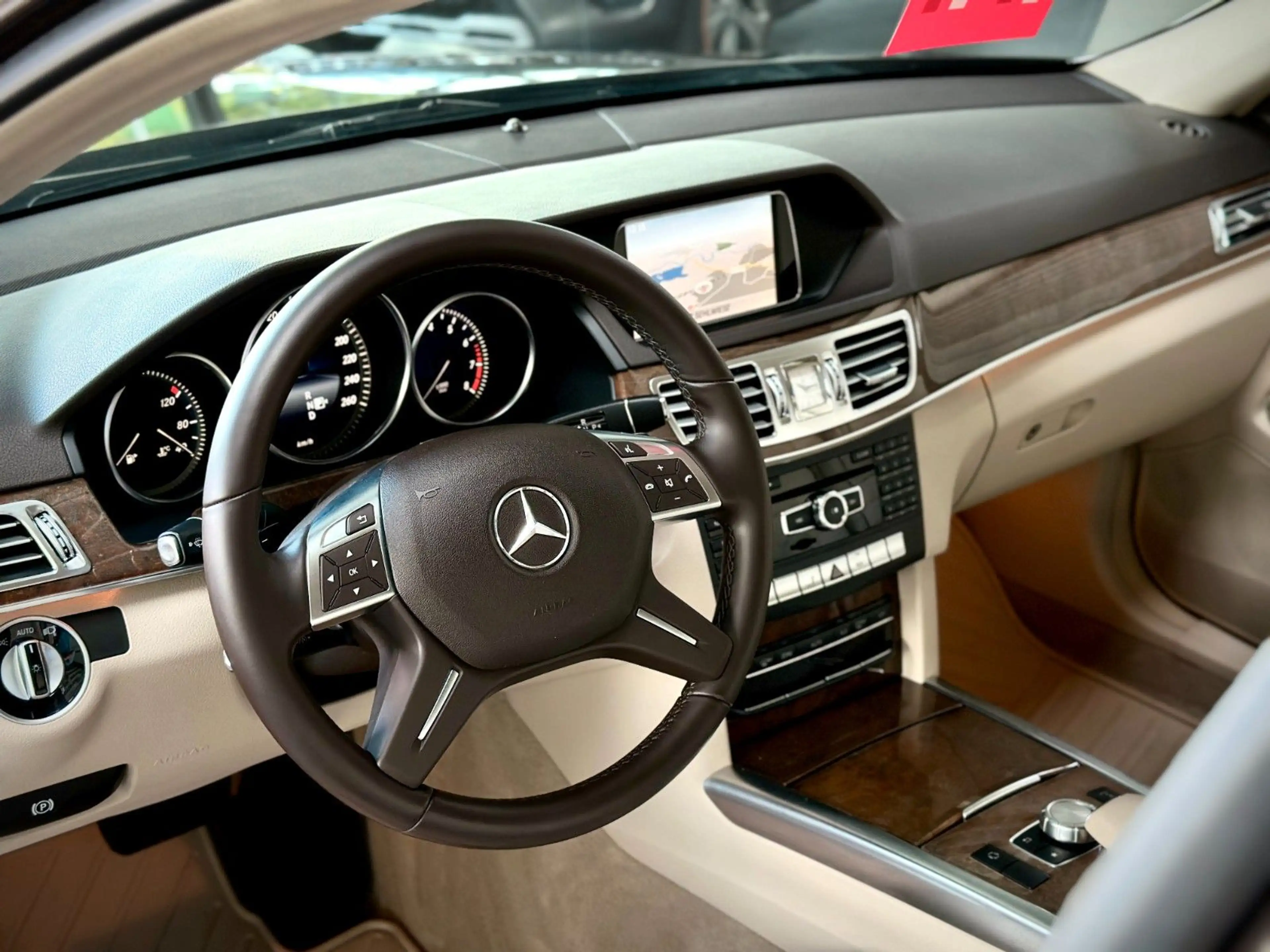 Mercedes-Benz E 350 AirMatic*Elegance*Distro+*TotwASS*Keyless* — photo 3