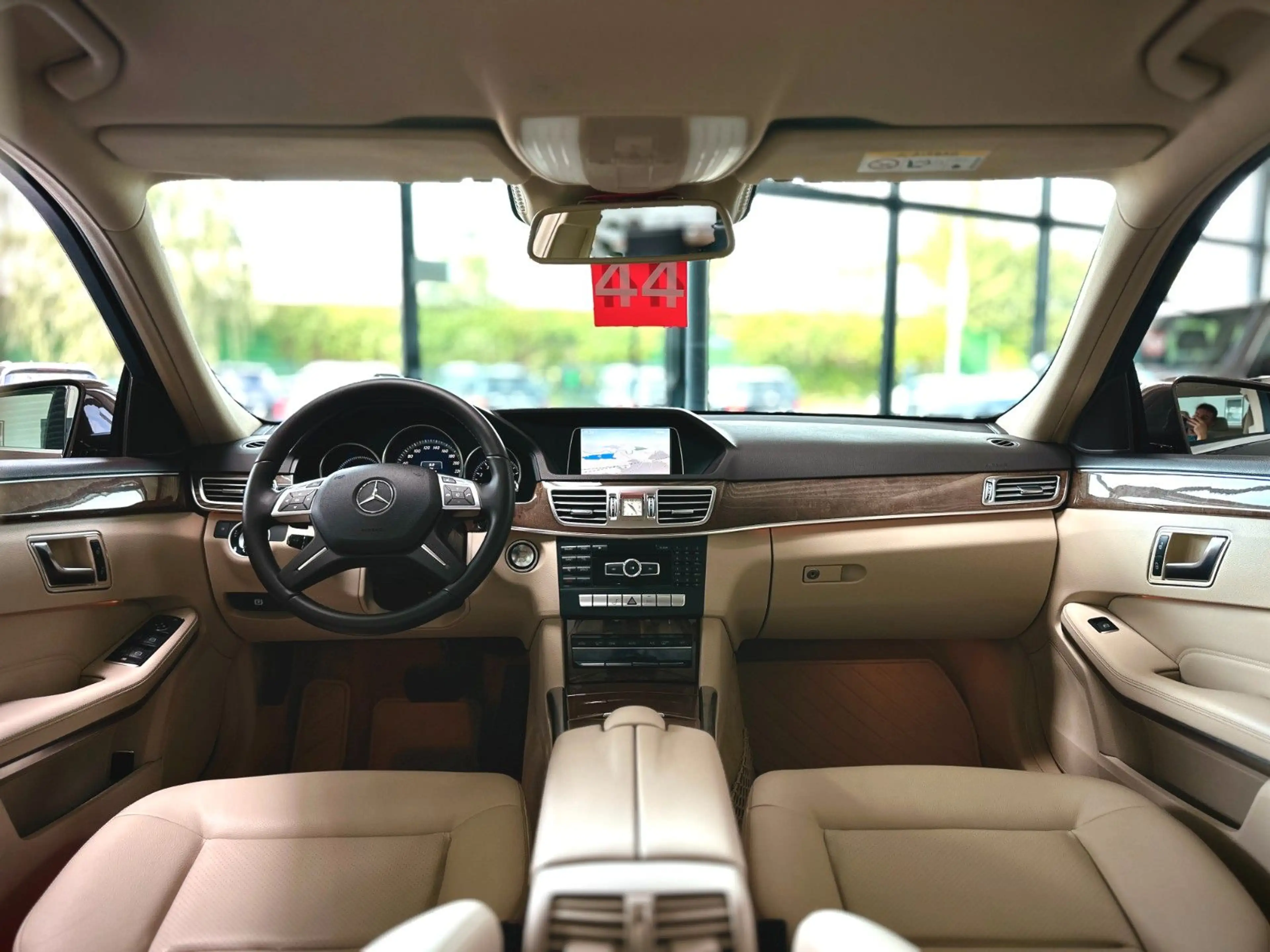 Mercedes-Benz E 350 AirMatic*Elegance*Distro+*TotwASS*Keyless* — photo 10