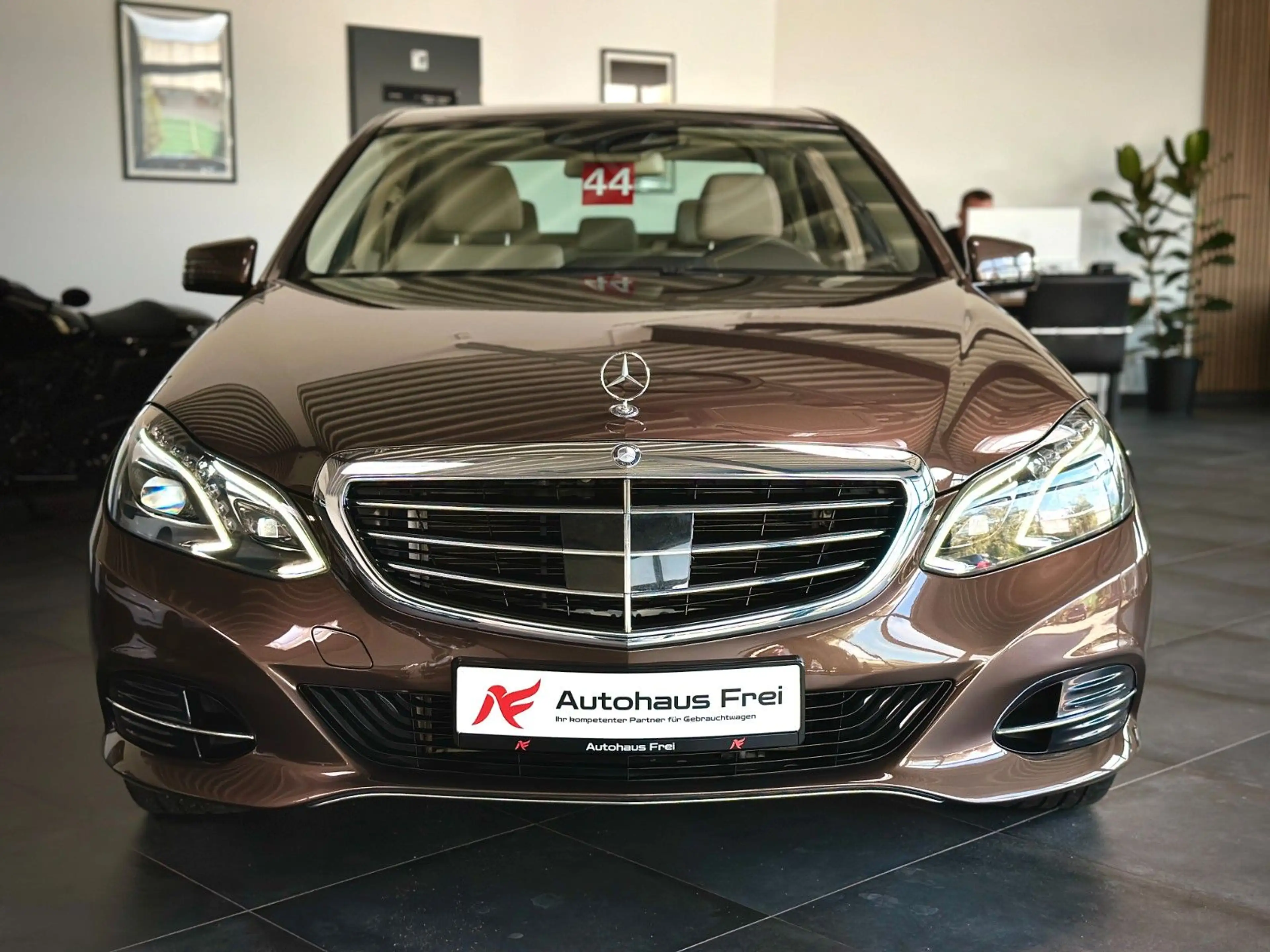Mercedes-Benz E 350 AirMatic*Elegance*Distro+*TotwASS*Keyless* — photo 5