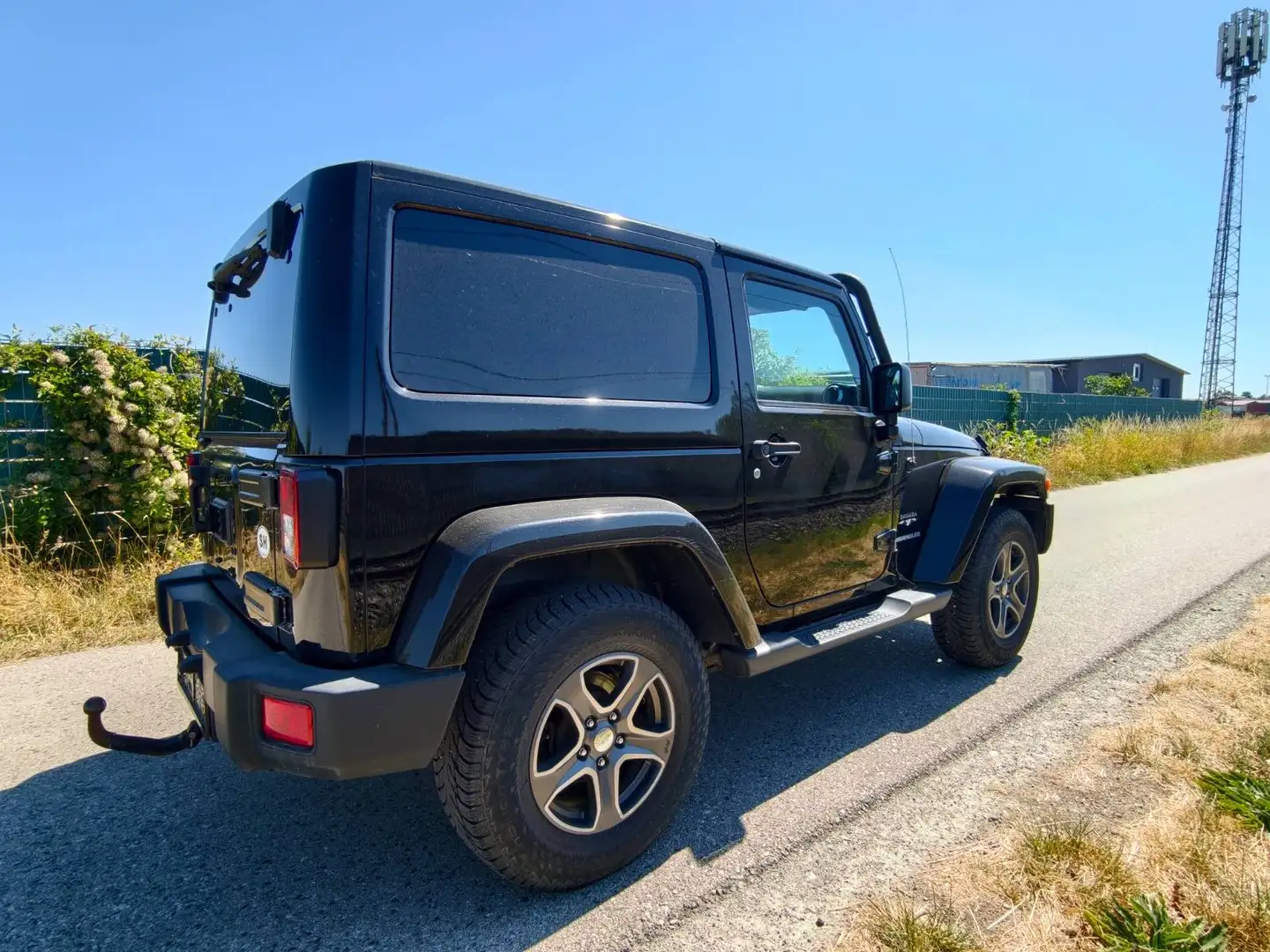 Jeep Wrangler 2.8 CRD Sahara Schwarz - 2