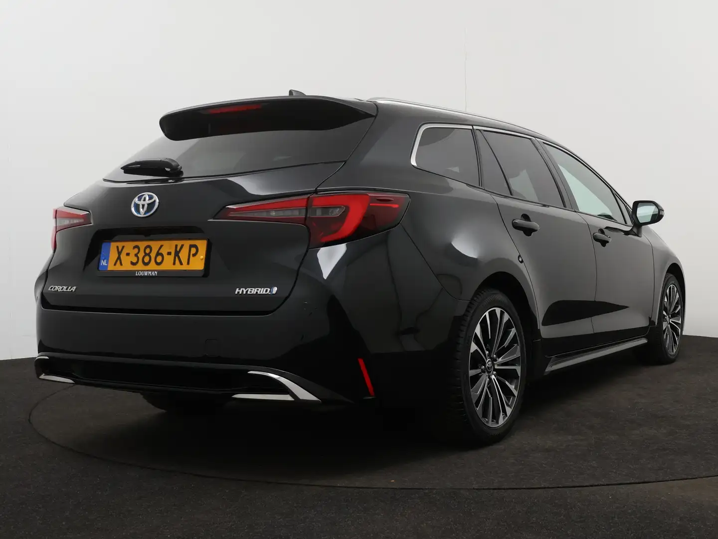 Toyota Corolla Touring Sports 1.8 Hybrid First Edition | Camera | Zwart - 2