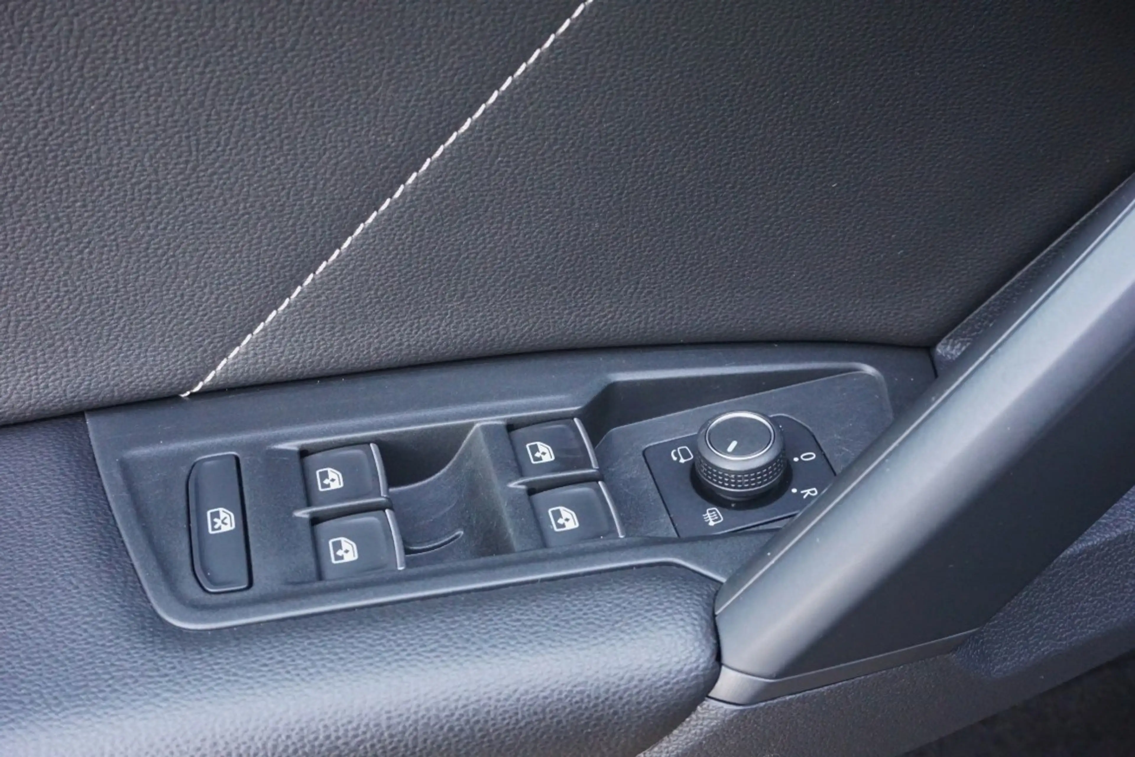 Volkswagen Tiguan 1.4 TSI eHybrid R-Line Business+ Trekhaak/Camera! — photo 14