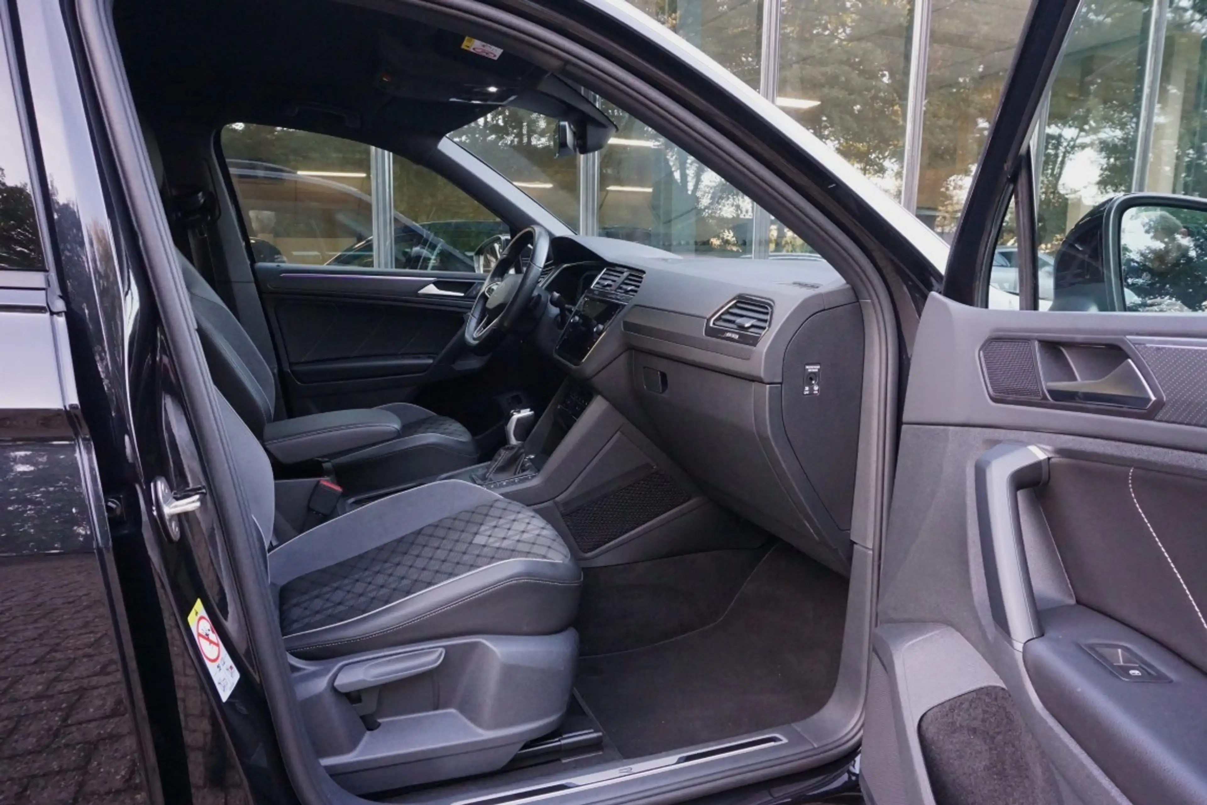 Volkswagen Tiguan 1.4 TSI eHybrid R-Line Business+ Trekhaak/Camera! — photo 9