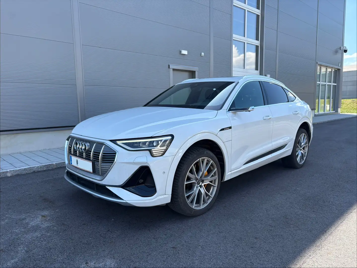 Audi e-tron SB 50 quattro 71kWh S-line Weiß - 1