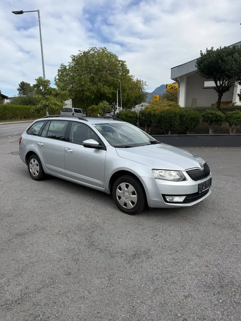 Skoda Octavia Ambition 4x4 Grau - 1