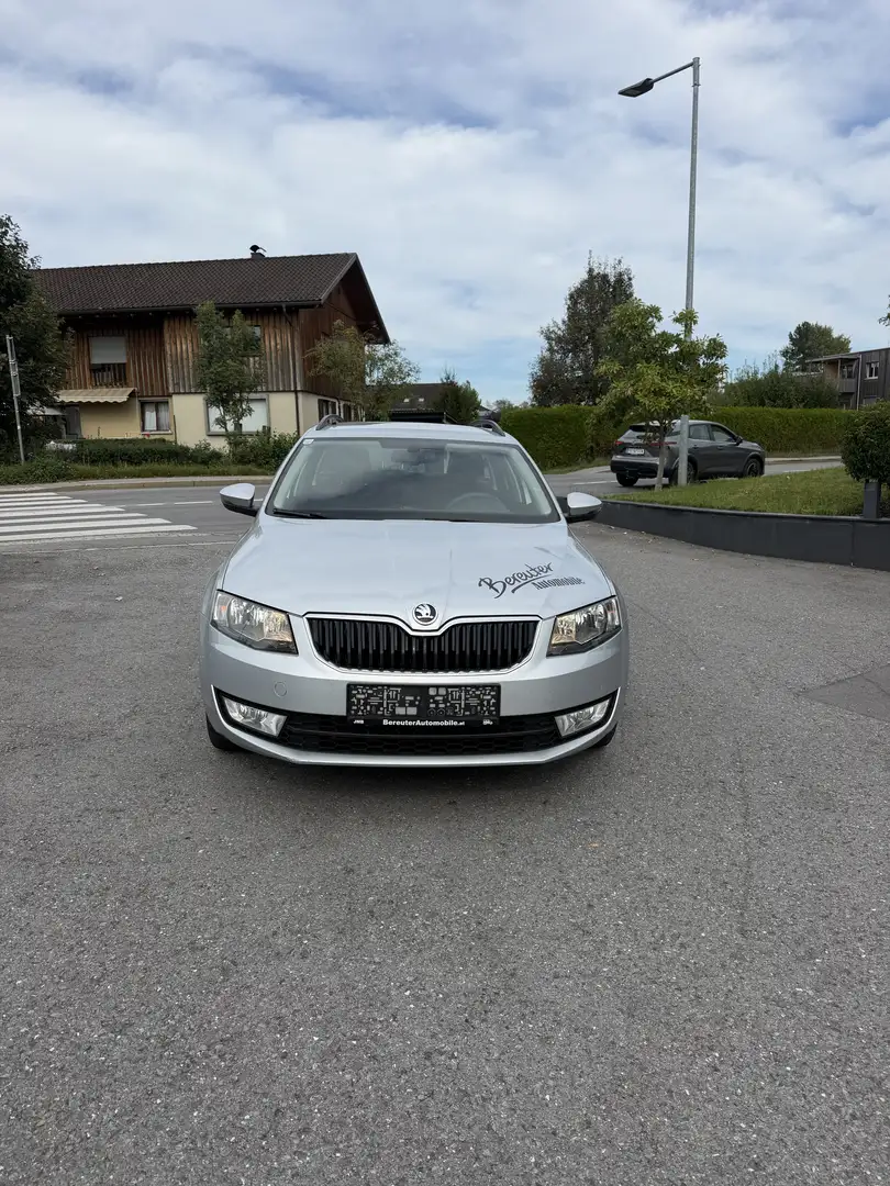 Skoda Octavia Ambition 4x4 Grau - 2