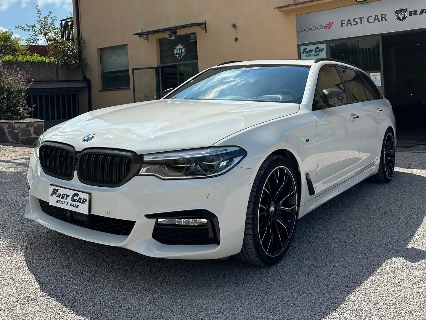 BMW 540 540d Touring xdrive Msport auto Bílá - 1