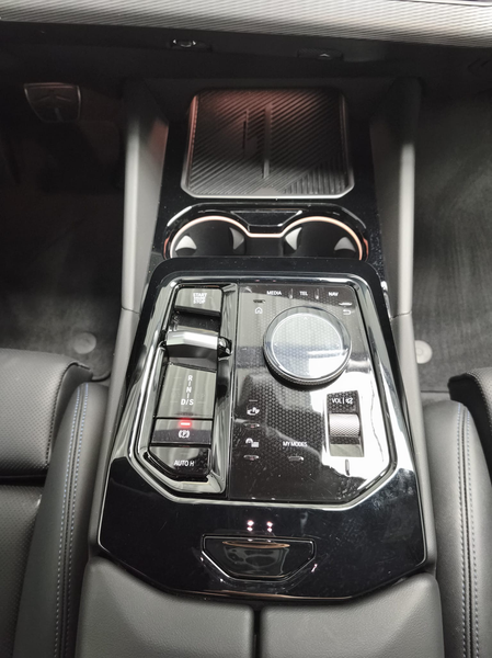 BMW 520 d xDrive M Sport Tour AHK/RFK/H&K/ACC/20" — photo 12
