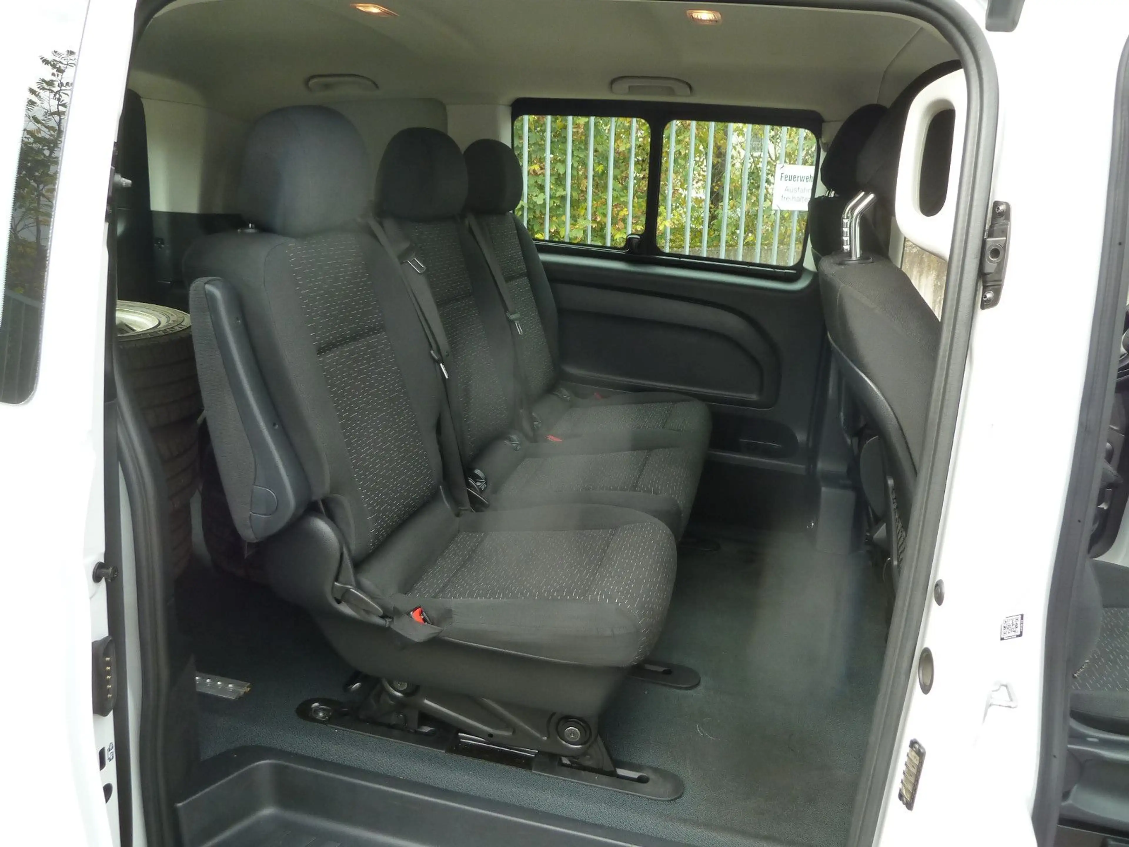 Mercedes-Benz Vito Mixto 114 CDI RWD kompakt — photo 14