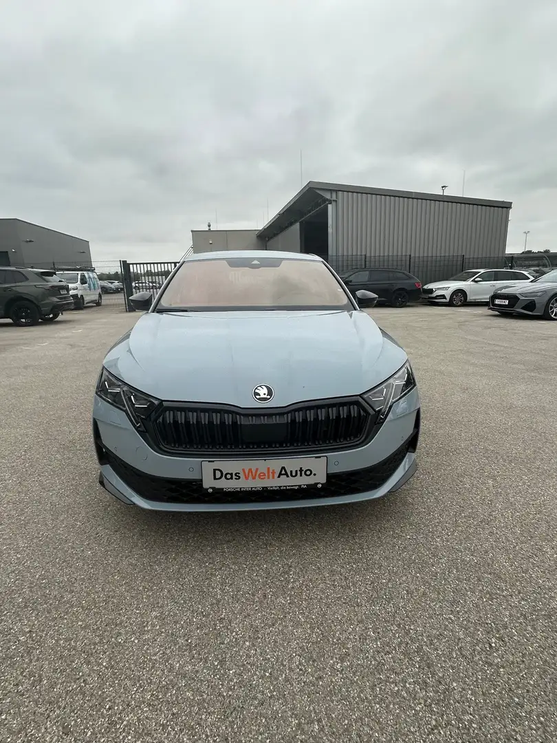 Skoda Octavia Sportline TSI mHEV DSG Grau - 2