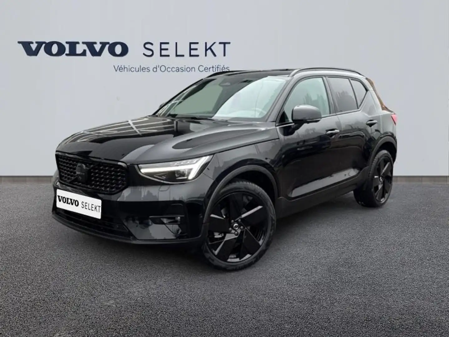 Volvo XC40 B3 163ch Black Edition DCT 7 Noir - 1