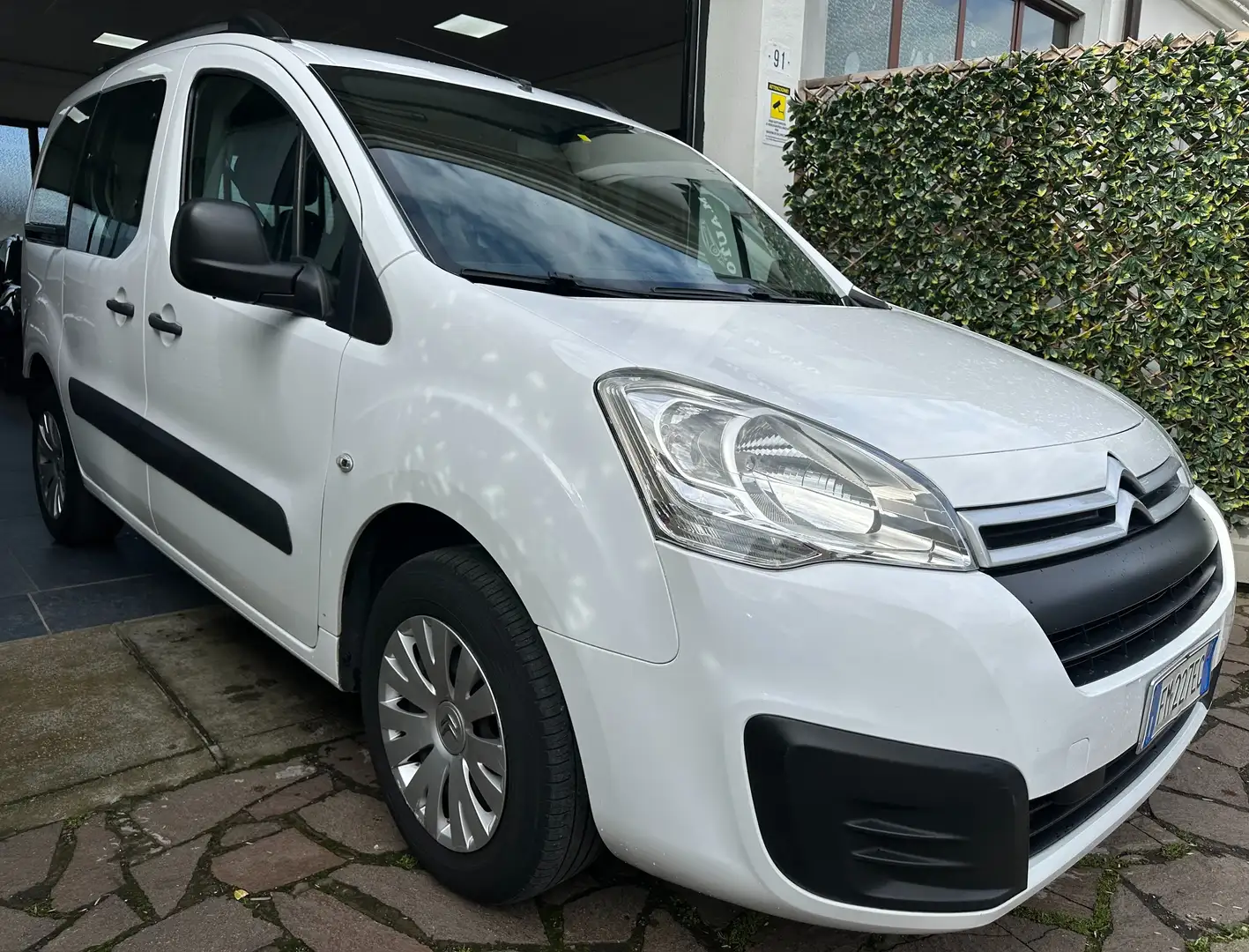 Citroen Berlingo 1.5 bluehdi M Shine 100cv PREZZO COMPRESO IVA Blanco - 2
