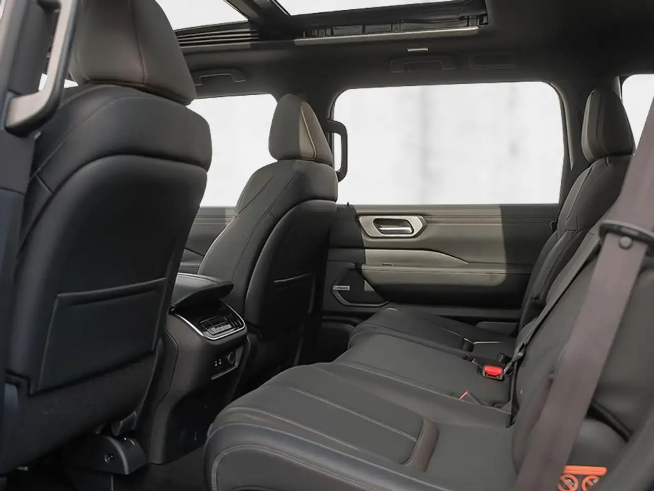 Nissan Armada снимка Nissan Armada