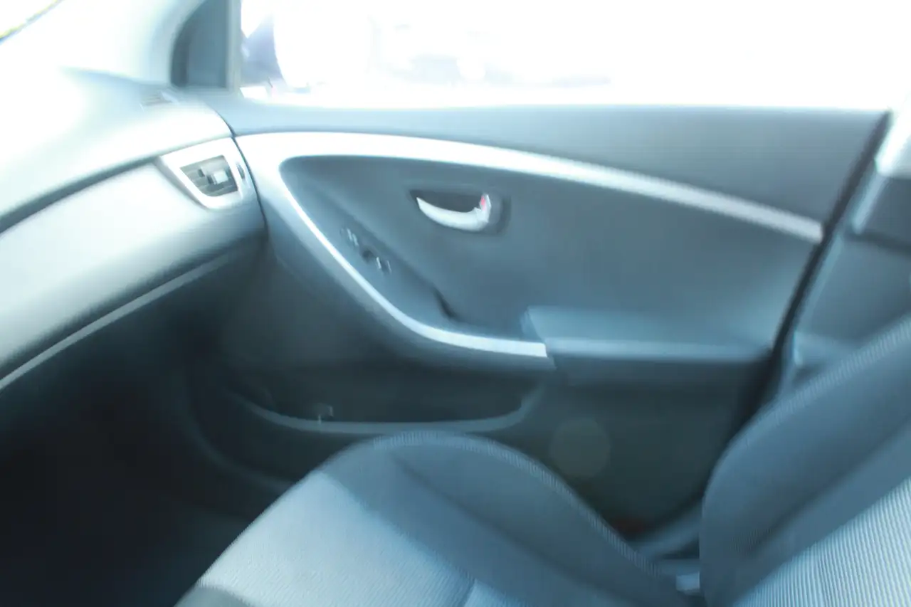 Hyundai ELANTRA снимка Hyundai ELANTRA