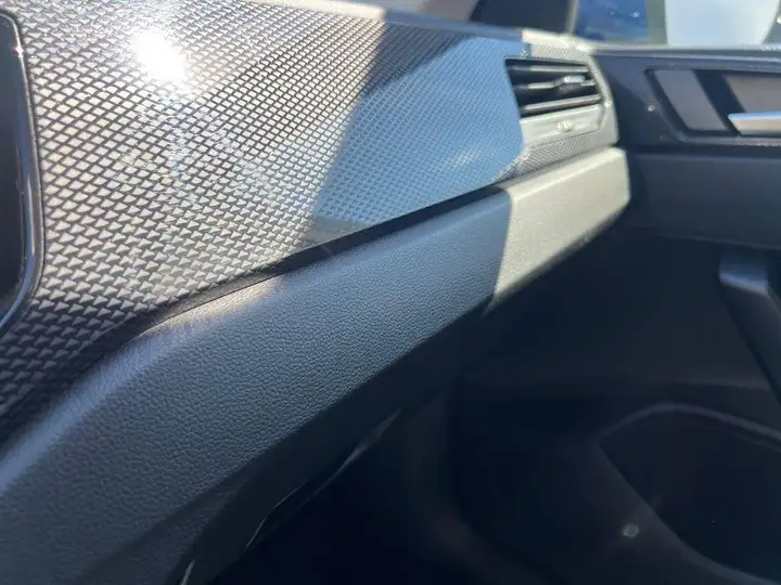 Volkswagen Taigo "Más" 1.0 TSI 6 vel. 2025, foto 18