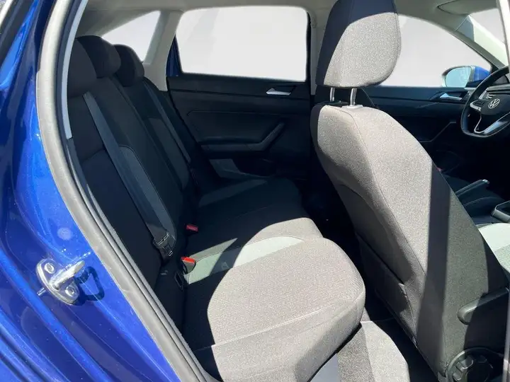 Volkswagen Taigo "Más" 1.0 TSI 6 vel. 2025, foto 6