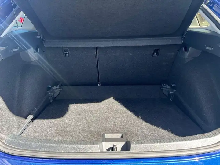 Volkswagen Taigo "Más" 1.0 TSI 6 vel. 2025, foto 7