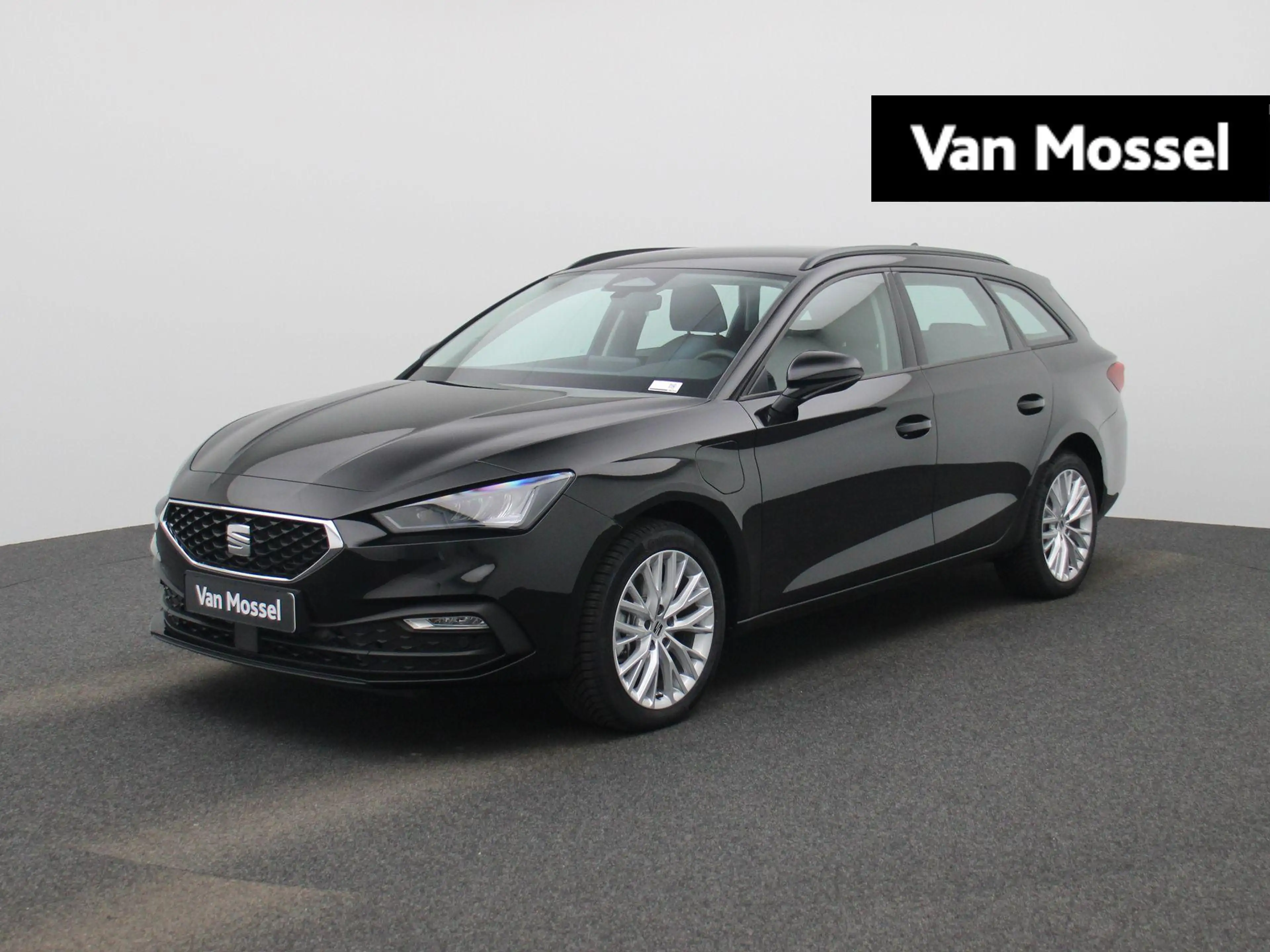 SEAT Leon e-Hybrid Sportstourer 1.5 TSI Style 204 PK | Automaat | LED