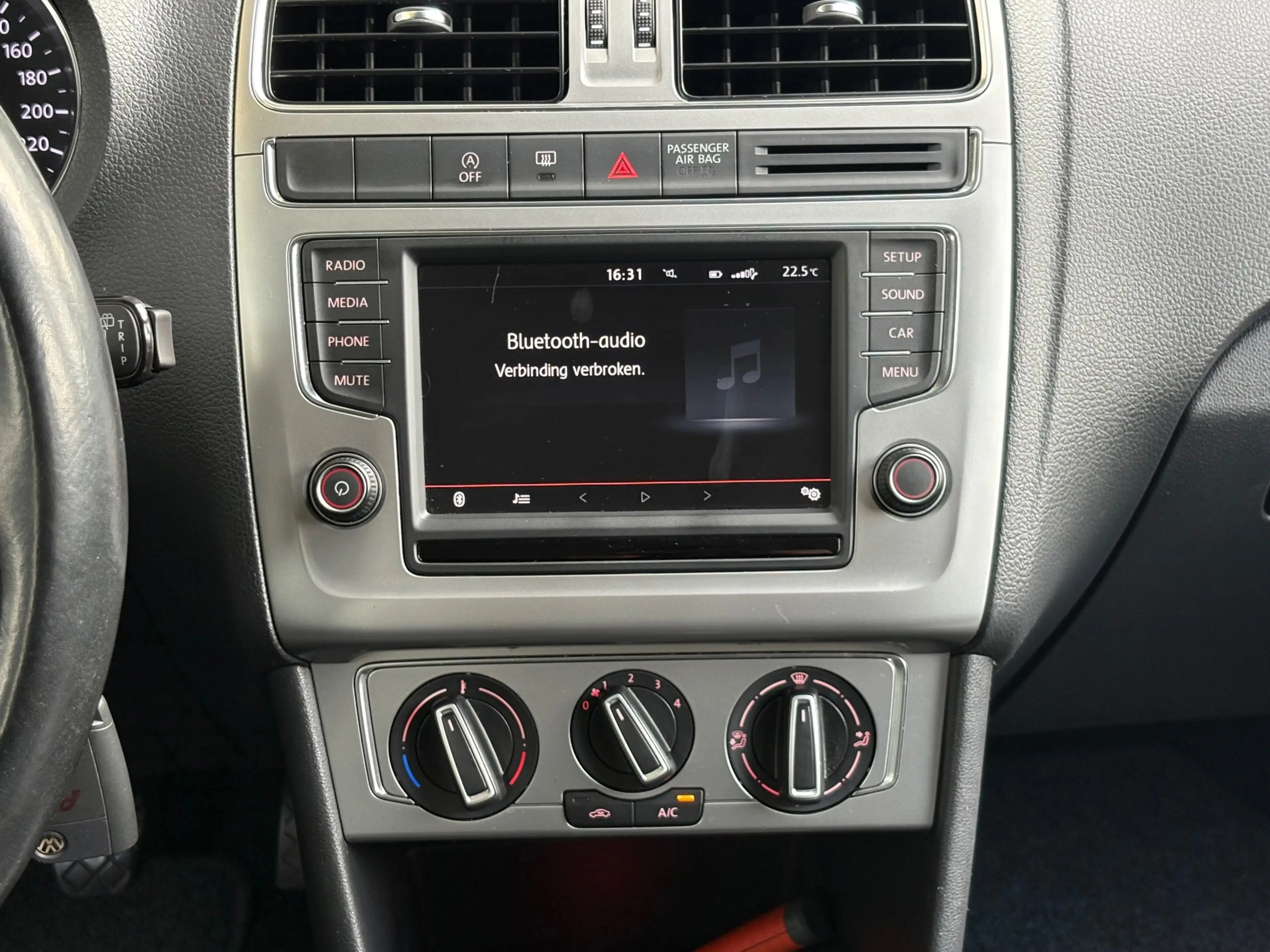 Volkswagen Polo 1.0 BlueMotion|Distr.VV|Bluetooth|NAP| — photo 12