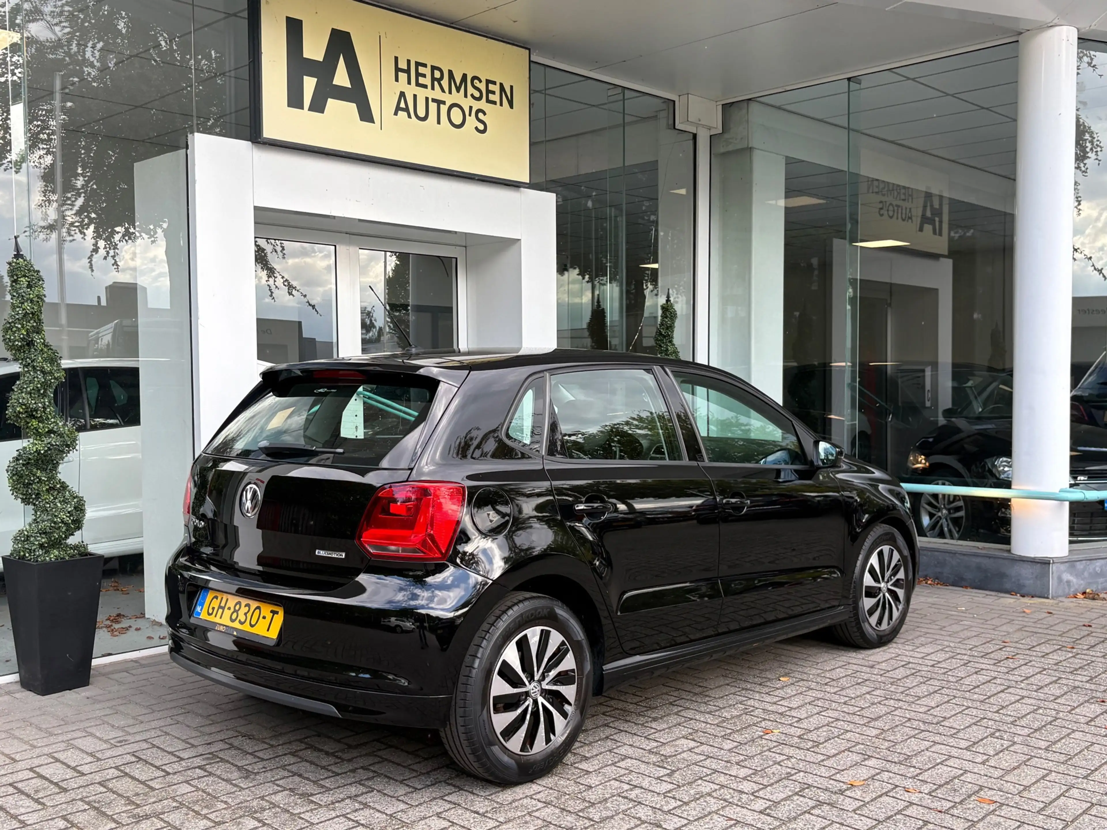 Volkswagen Polo 1.0 BlueMotion|Distr.VV|Bluetooth|NAP| — photo 6