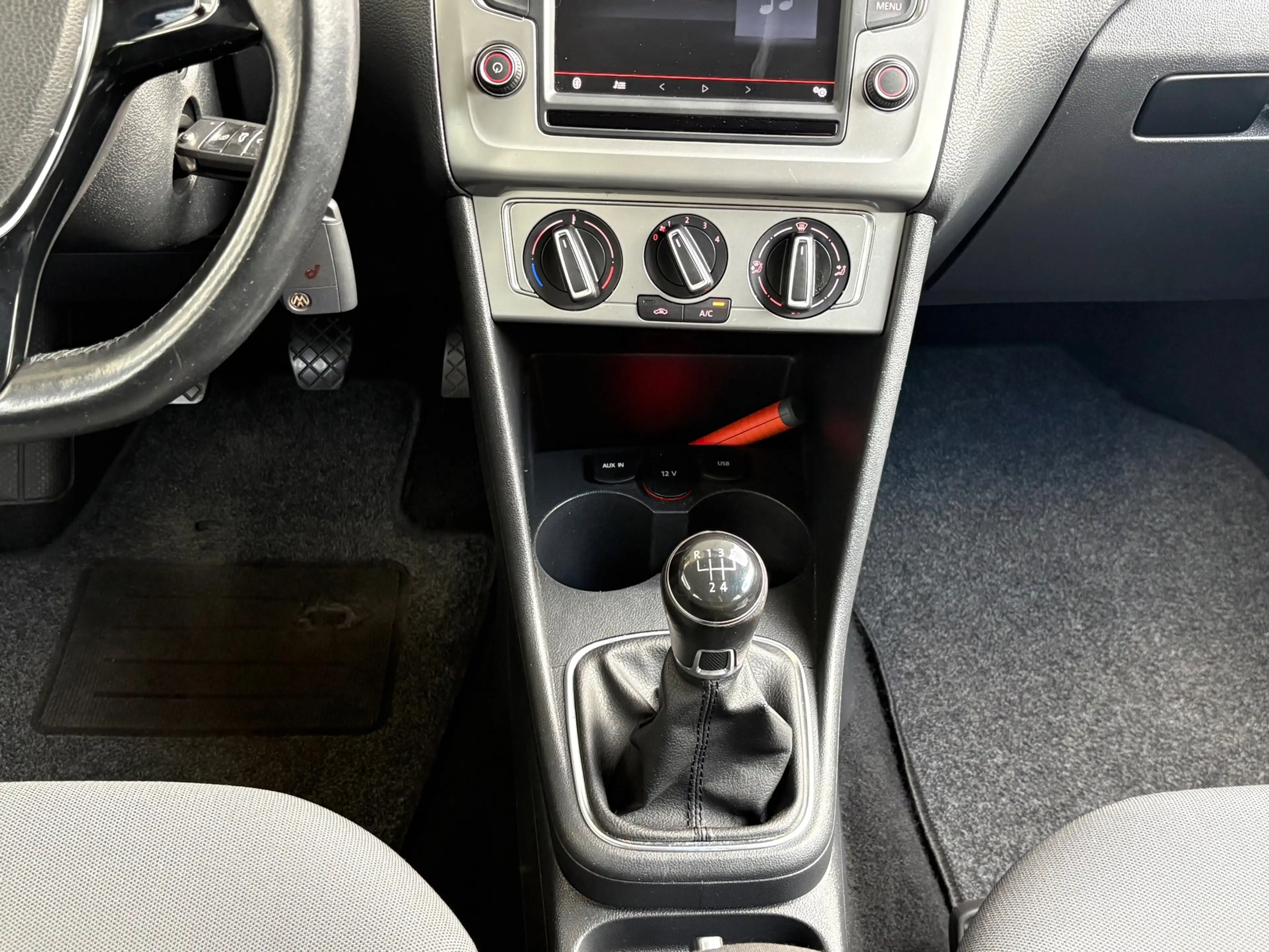 Volkswagen Polo 1.0 BlueMotion|Distr.VV|Bluetooth|NAP| — photo 18