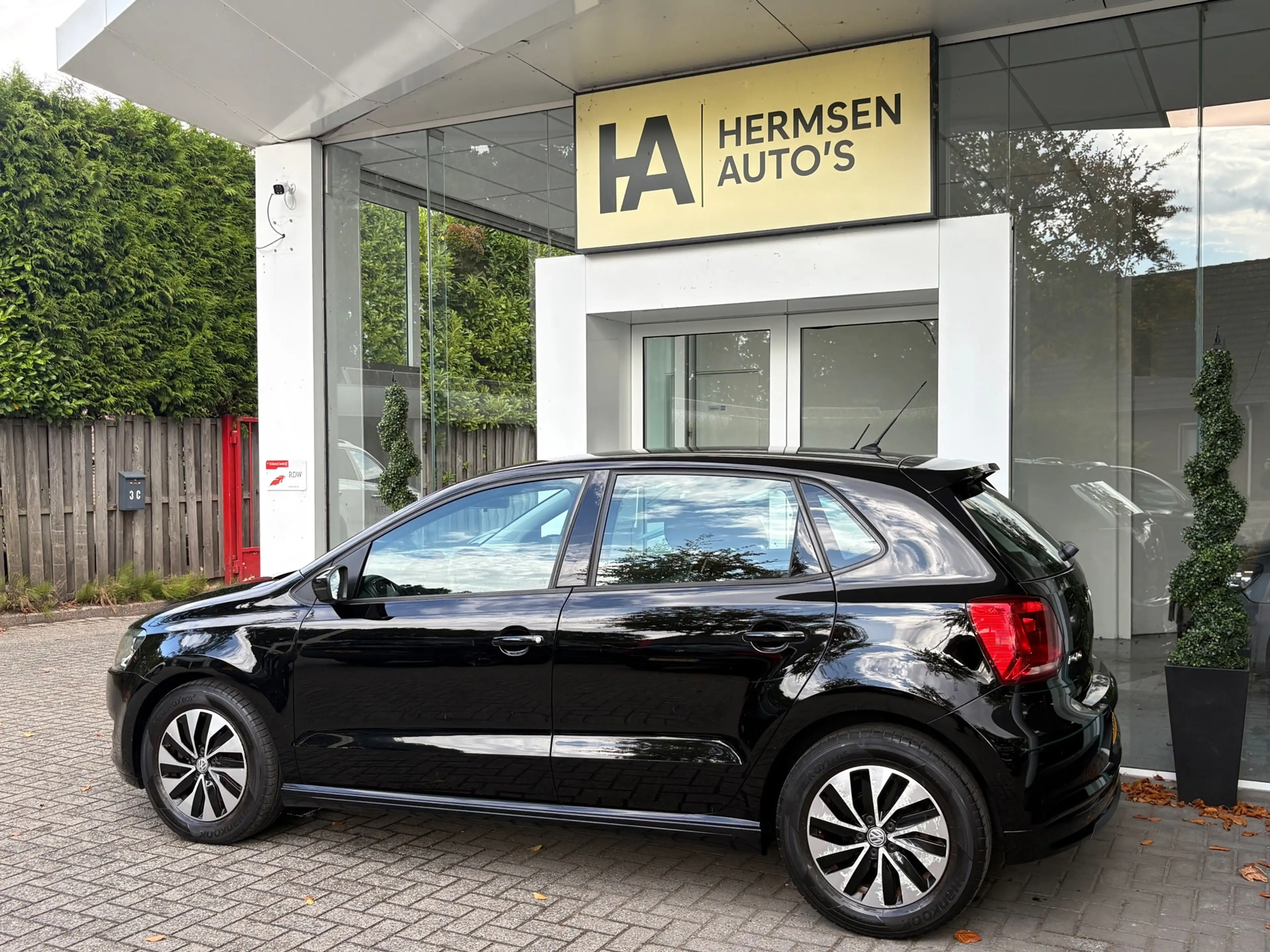 Volkswagen Polo 1.0 BlueMotion|Distr.VV|Bluetooth|NAP| — photo 4