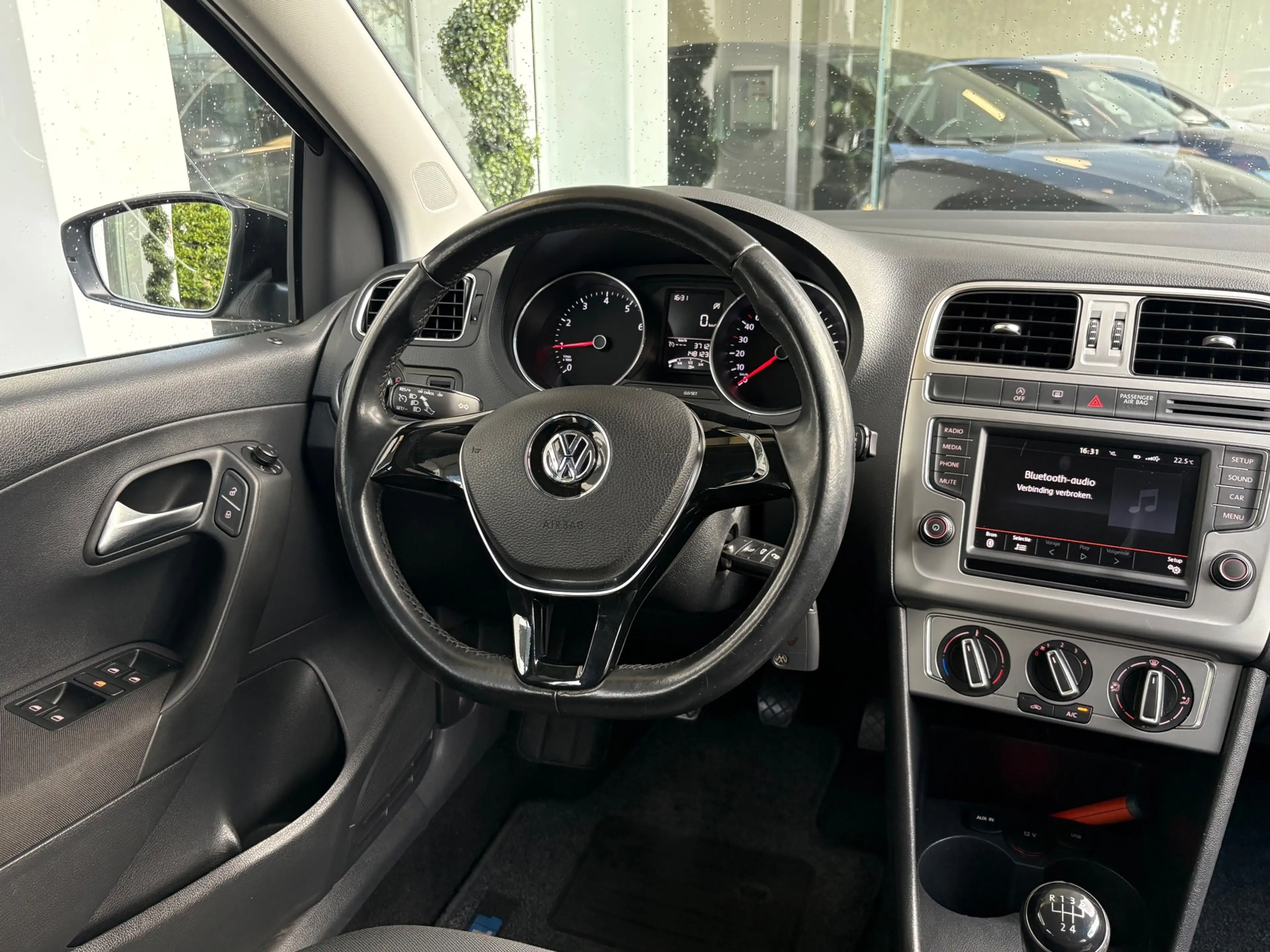 Volkswagen Polo 1.0 BlueMotion|Distr.VV|Bluetooth|NAP| — photo 16