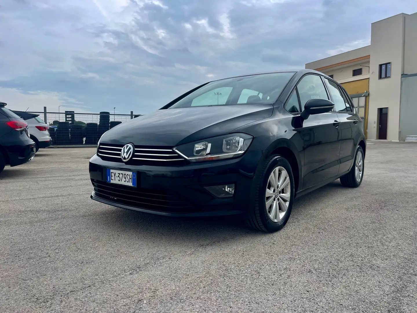 Volkswagen Golf Golf VII  Sportsvan 1.6 tdi Comfortline 110cv Zwart - 1
