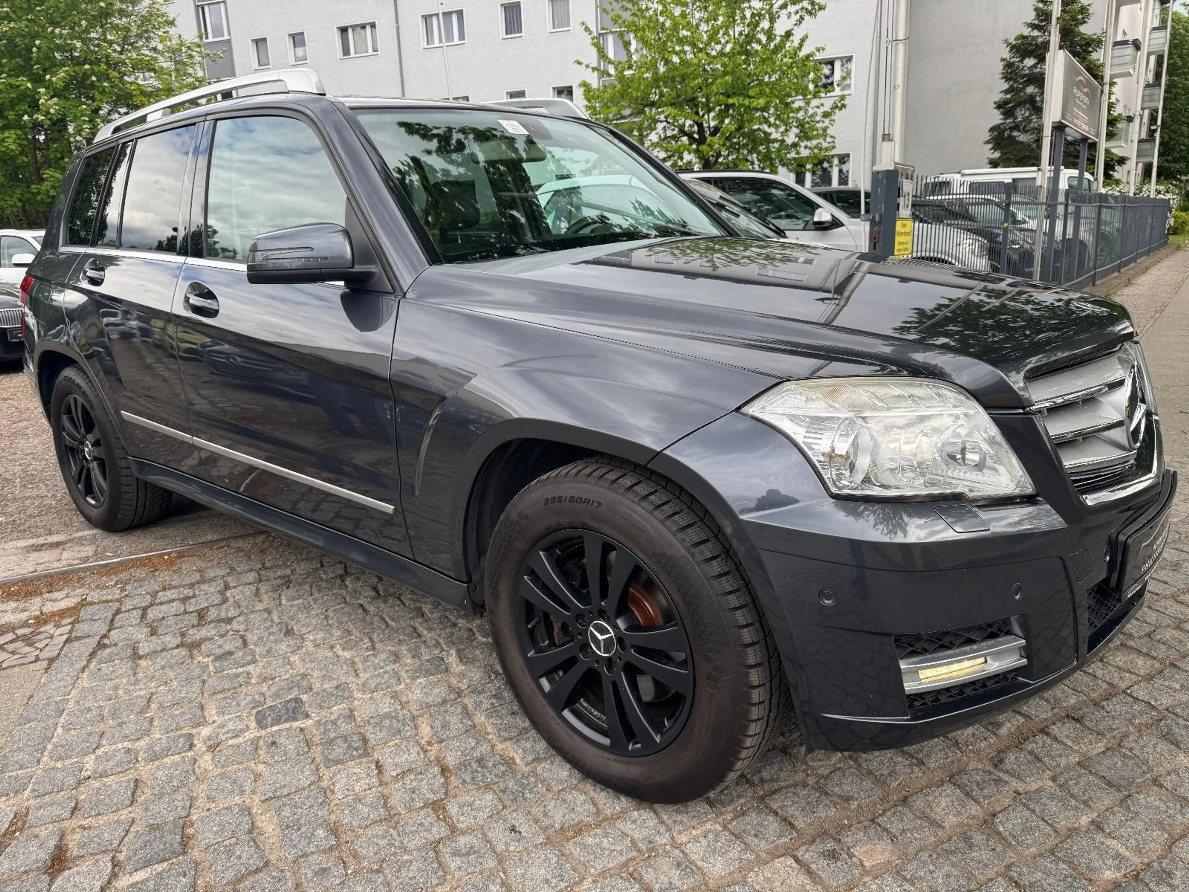 Mercedes-Benz GLK 350 4MATIC*NAVI*H&K SOUND*2xPDC*TEIL-LEDER* — photo 5
