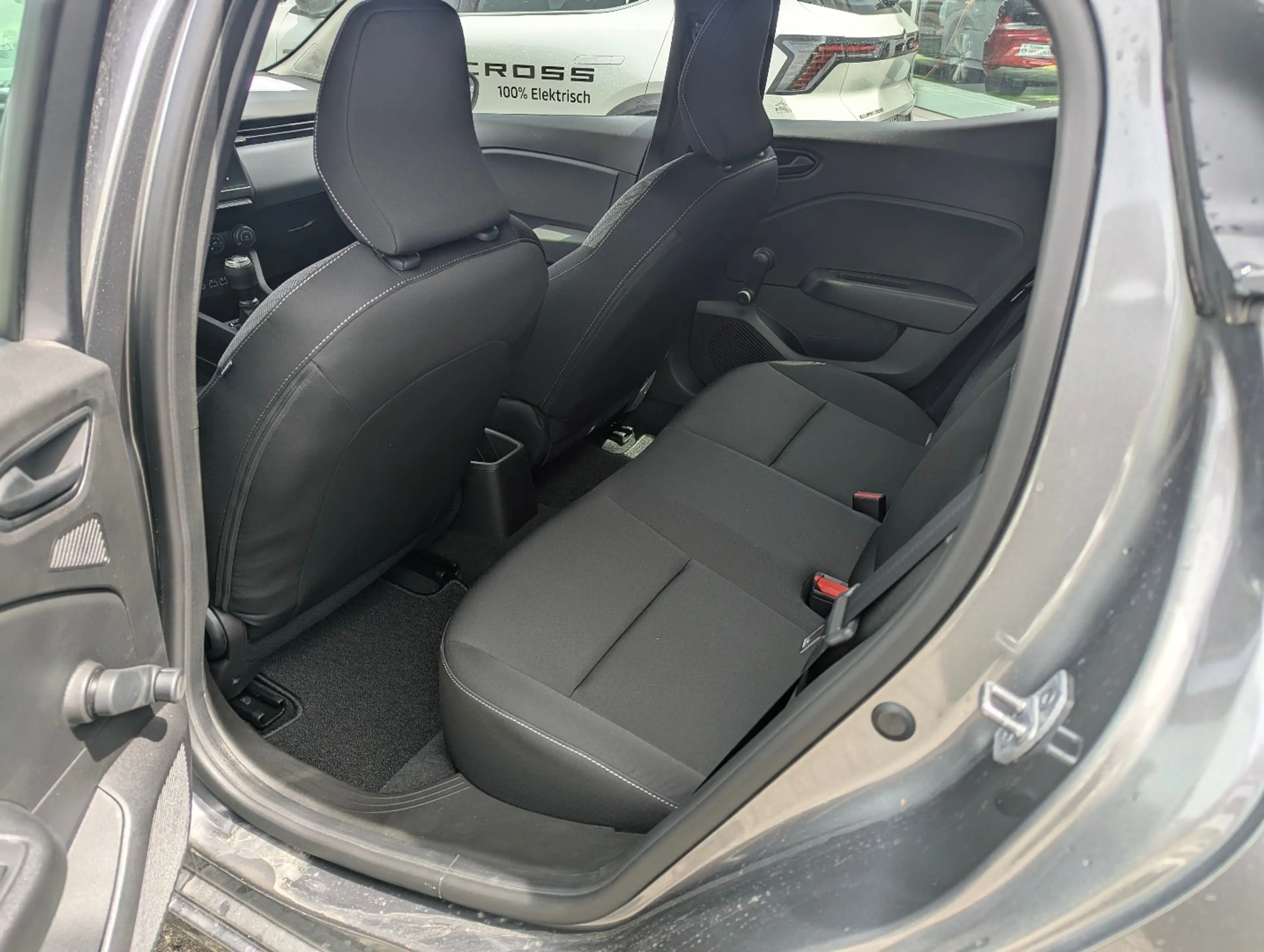 Mitsubishi Colt 1.0 Klima+LED+PDC hinten — photo 7