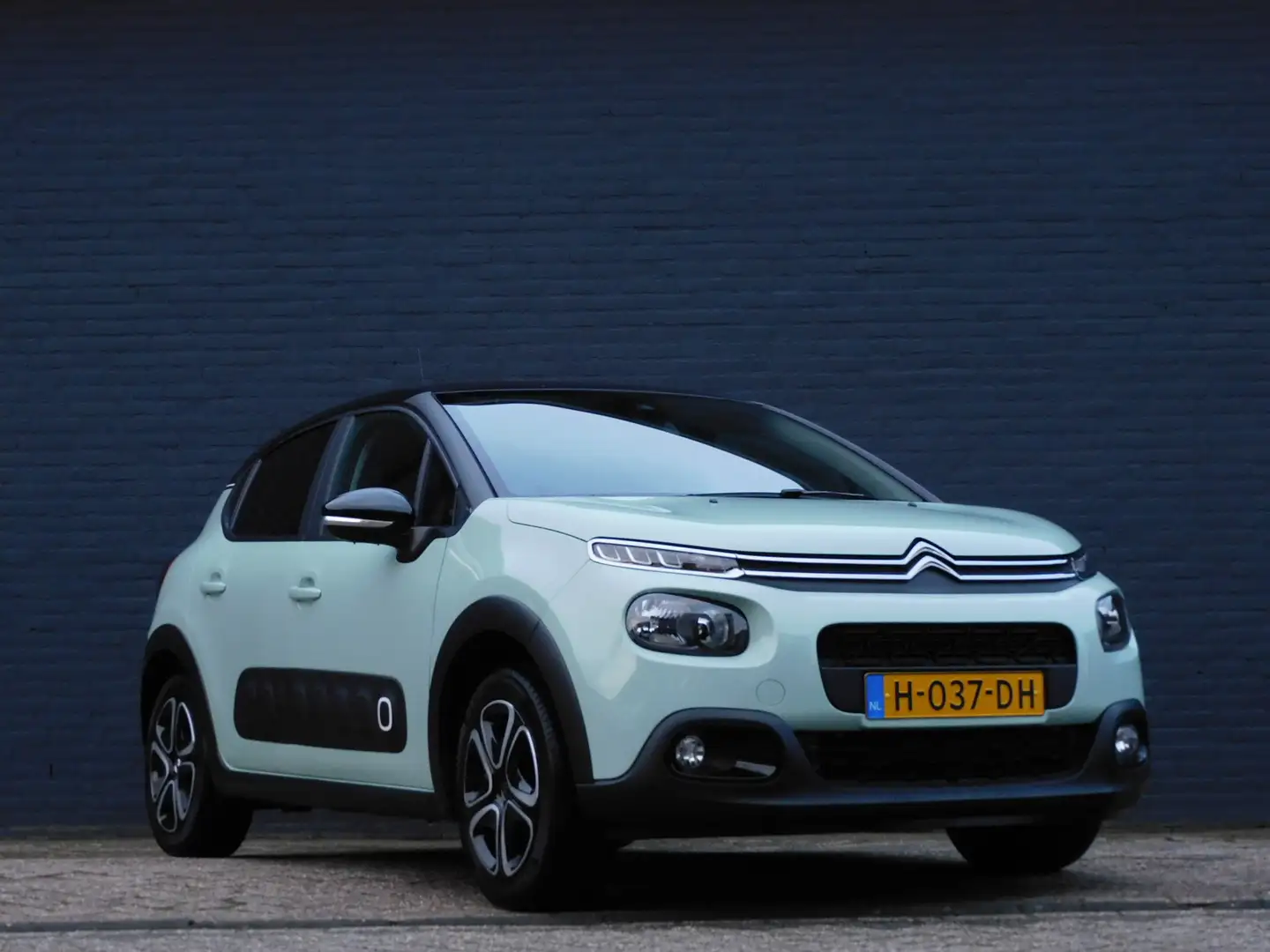Citroen C3 1.2 PureTech S&S Feel Edition TOPSTAAT! CARPLAY/AN Grün - 2