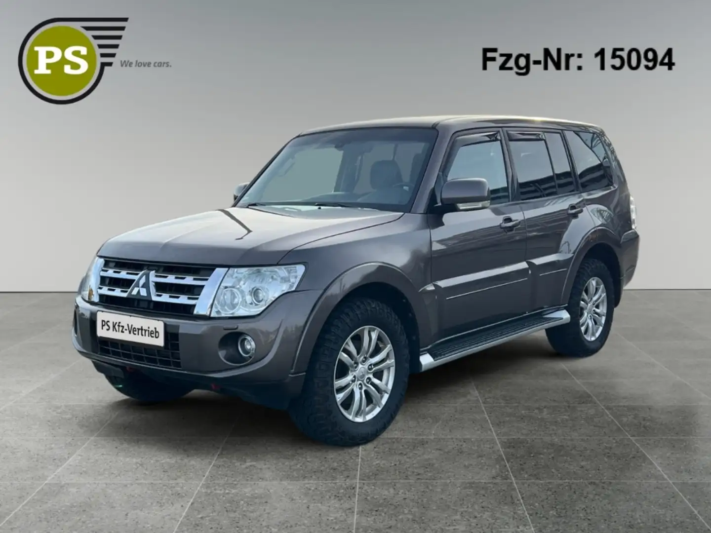 Mitsubishi Pajero 3.2 DI-D Intense 7-Sitzer Xenon Klimaautom e-Sitze Braun - 1