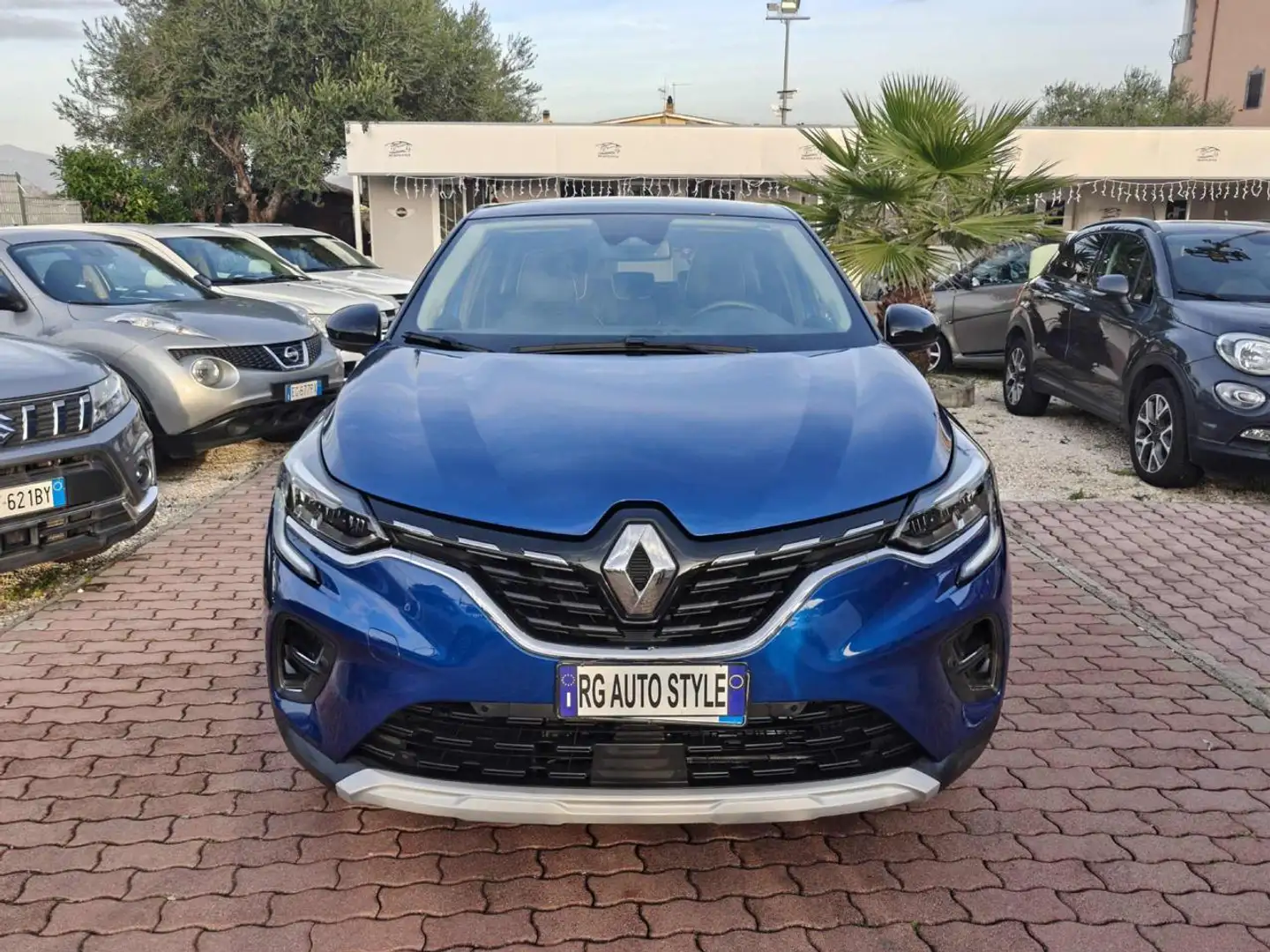 Renault Captur TCe 90 CV Techno Blau - 2