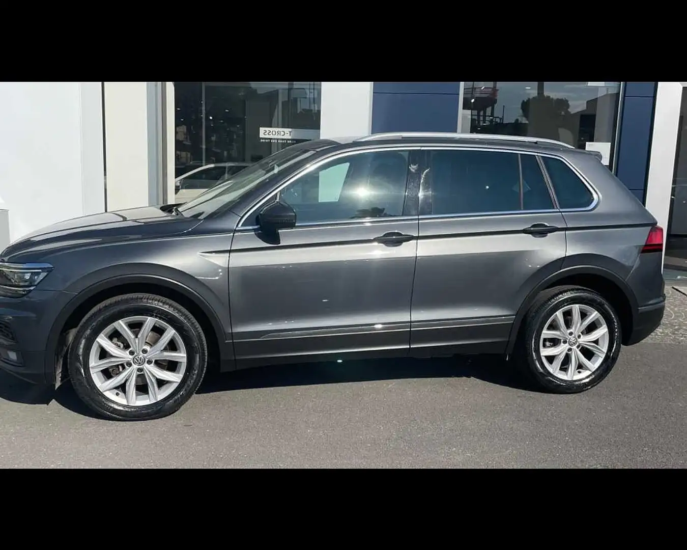 Volkswagen Tiguan Tiguan 2.0 TDI SCR DSG 4MOTION Advanced BMT Gris - 2