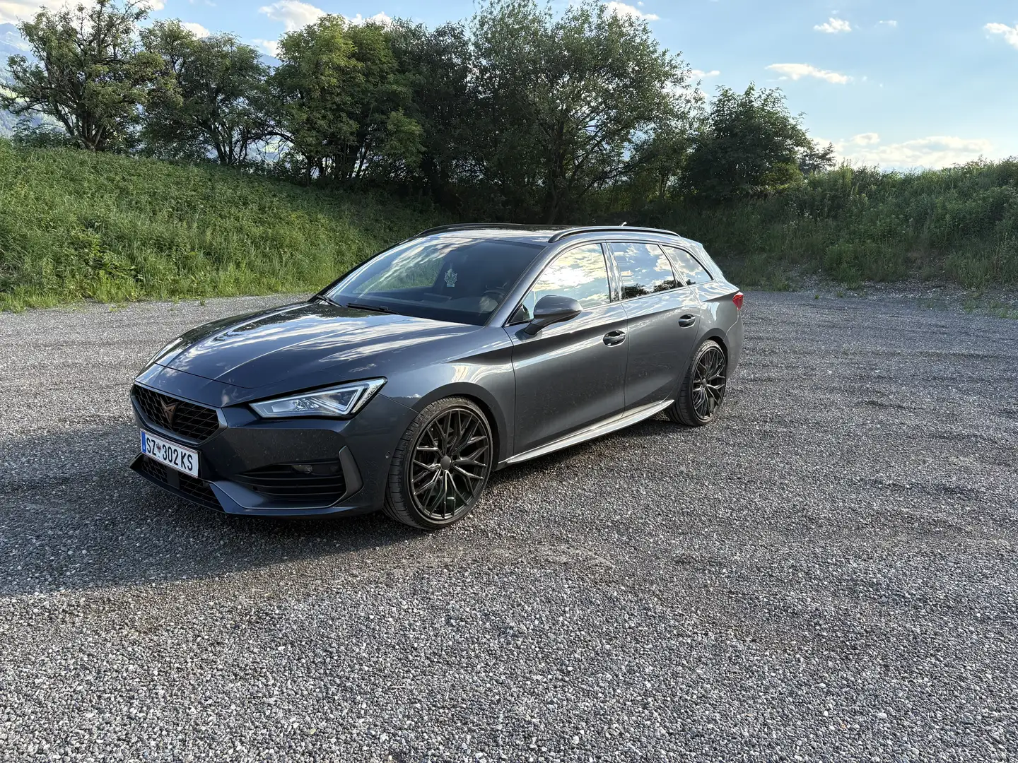 CUPRA Leon SP Kombi VZ 2,0 TSI DSG 4Drive 310 - 2