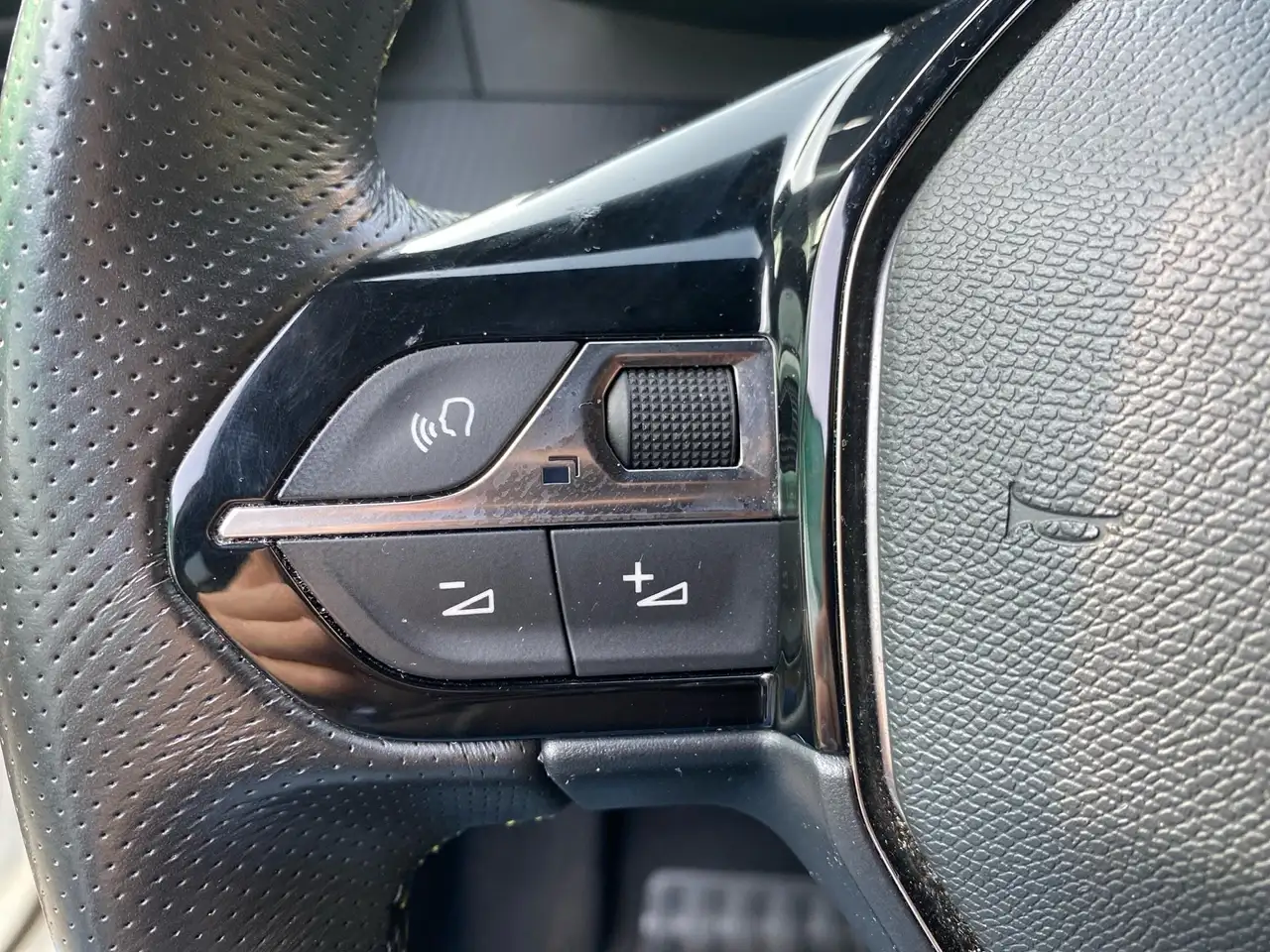Peugeot 2008 GT Pack 100kW - PROMO 13