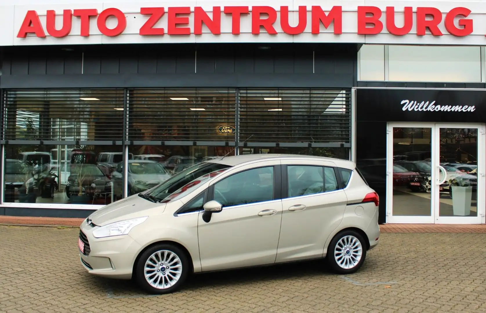 Ford B-Max Titanium SHZ PDC Tel.Bluetooth Scheckheft Gris - 1