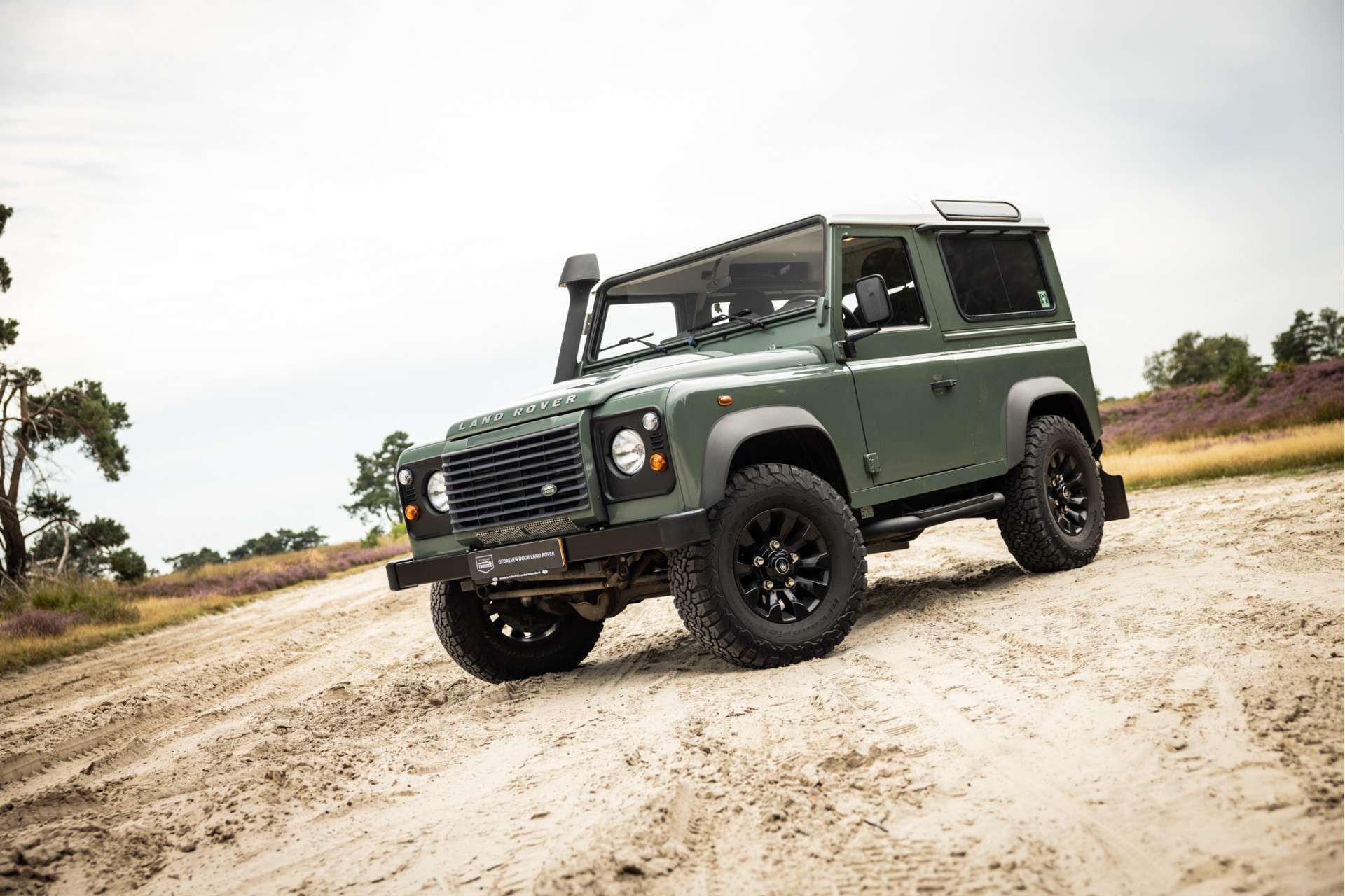 Land Rover Defender
