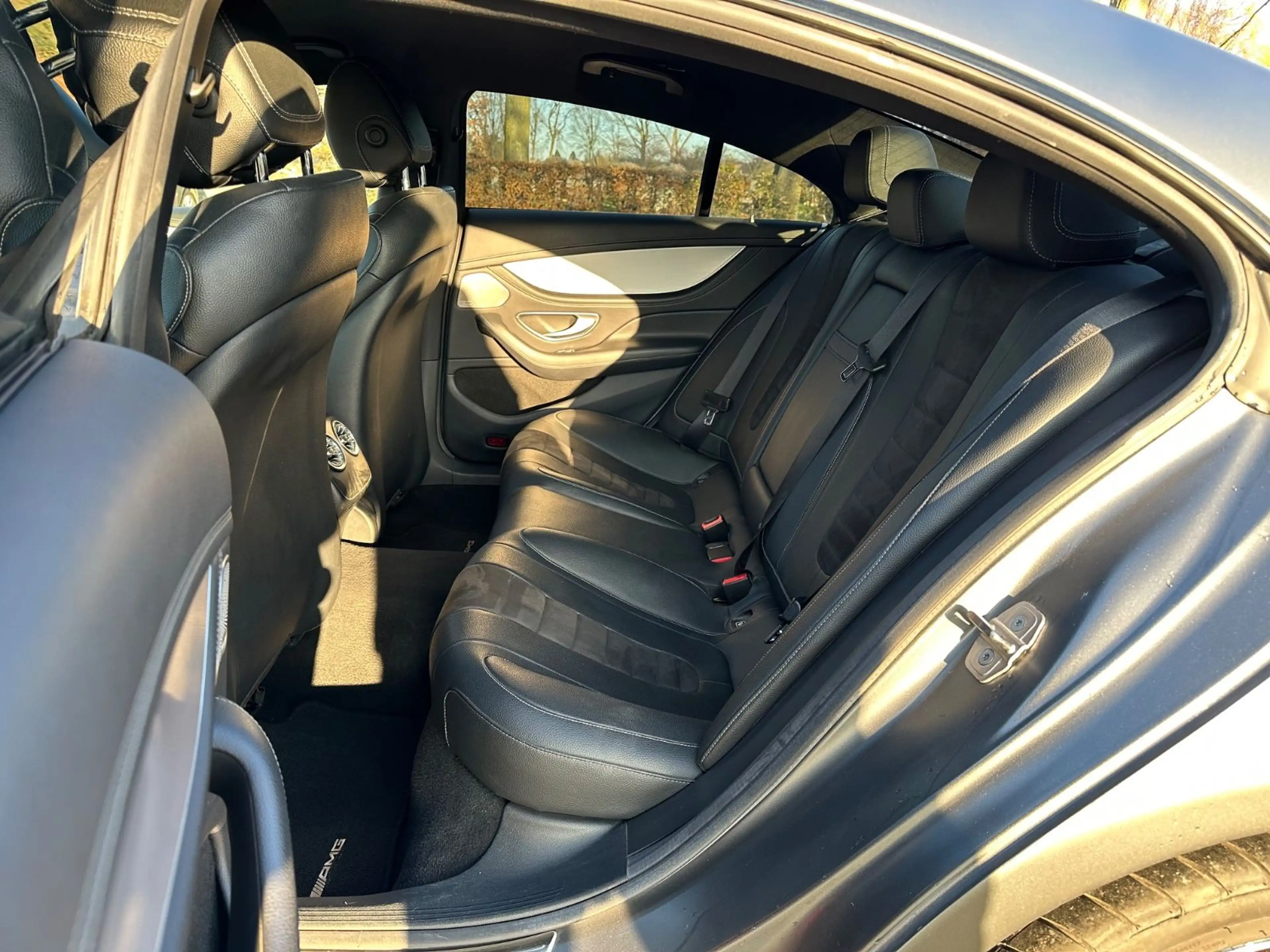 Mercedes-Benz CLS 350 d *4-MATIC*AMG-LINE*360*NIGHT*DISTR* — photo 13