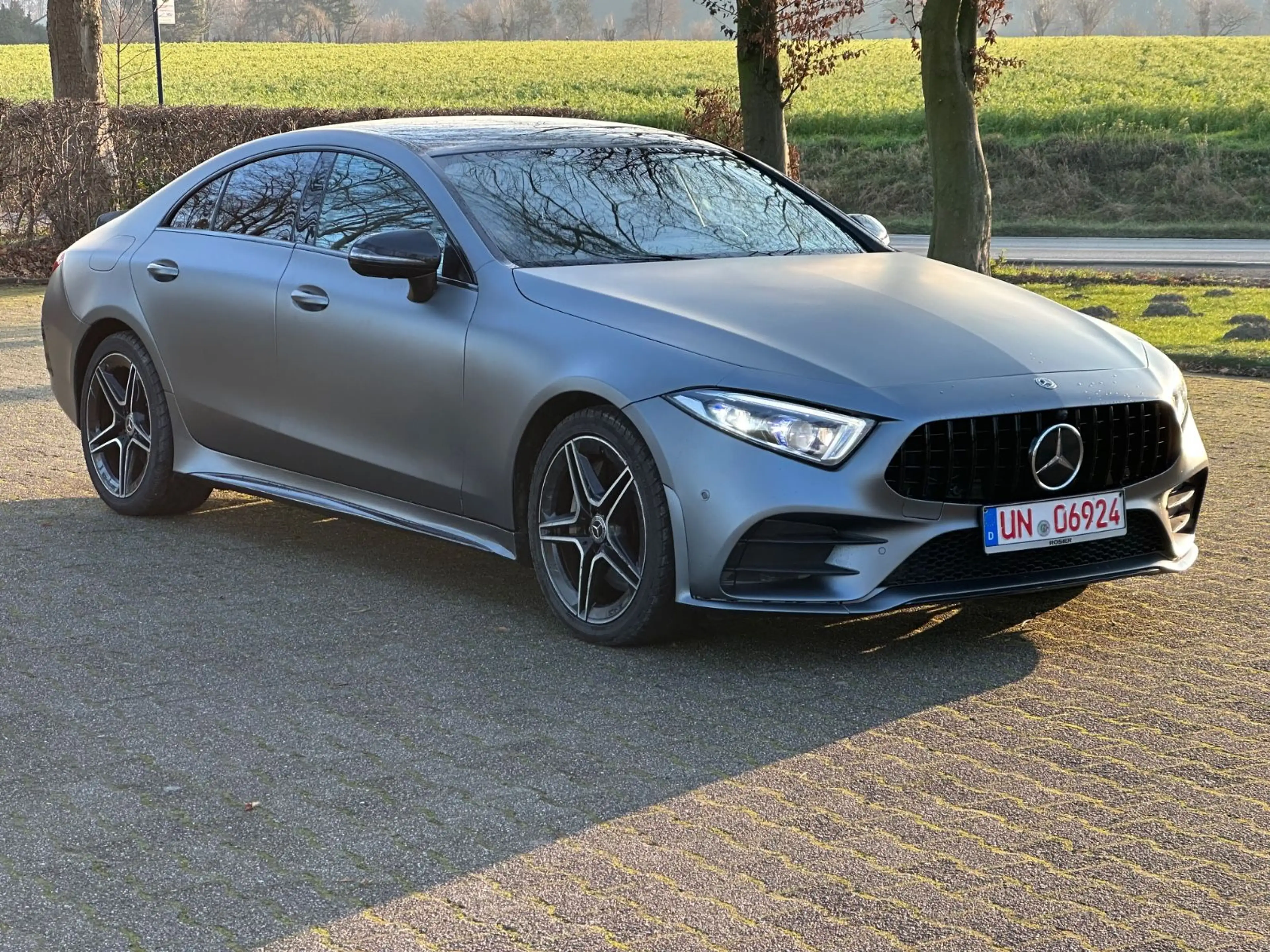Mercedes-Benz CLS 350 d *4-MATIC*AMG-LINE*360*NIGHT*DISTR* — photo 4