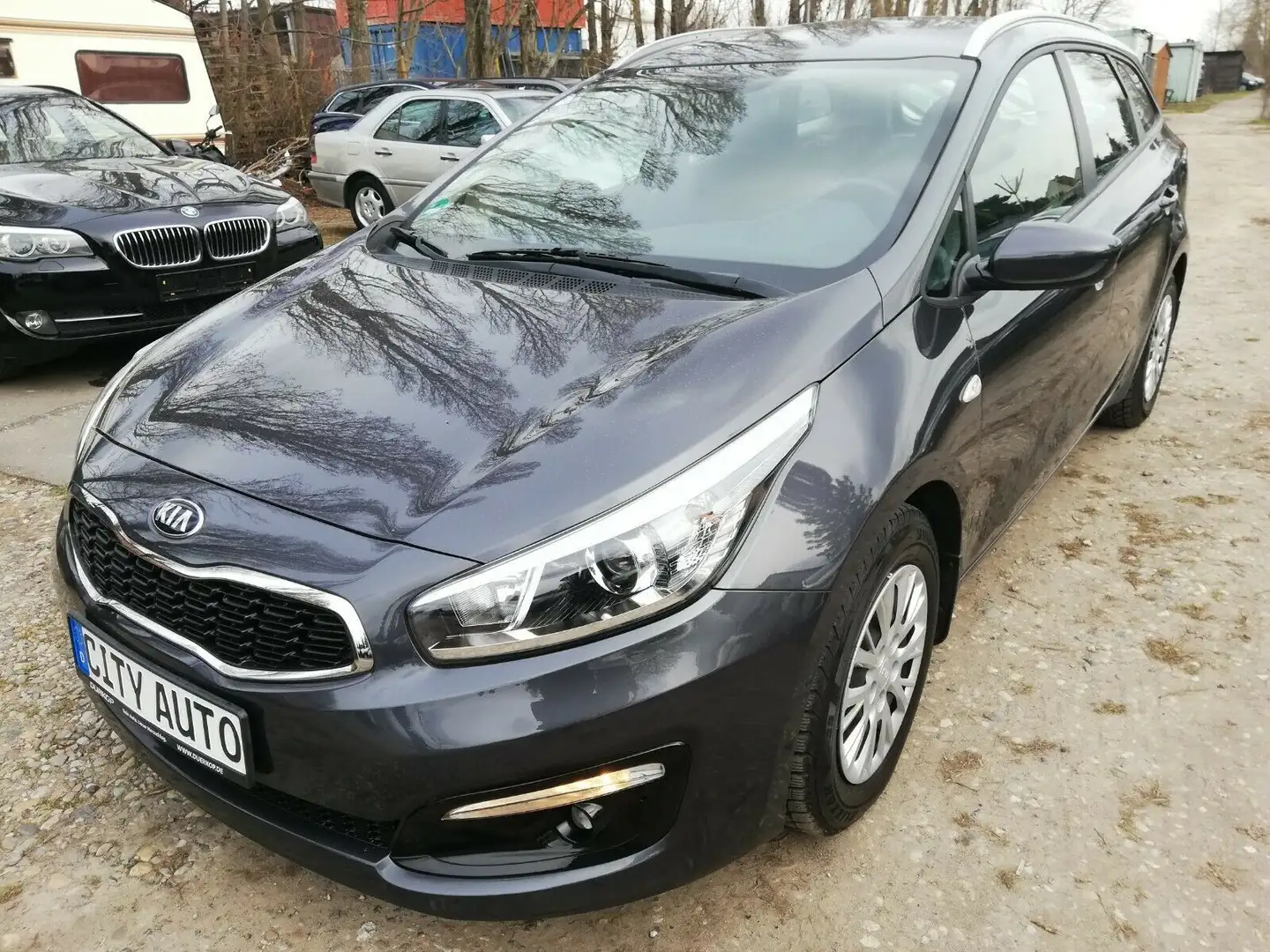 Kia Ceed / cee'd 1.4 Blau - 1