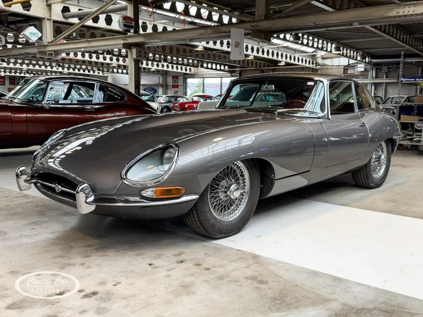 Jaguar E-Type Series 1  - ONLINE AUCTION Gris - 1