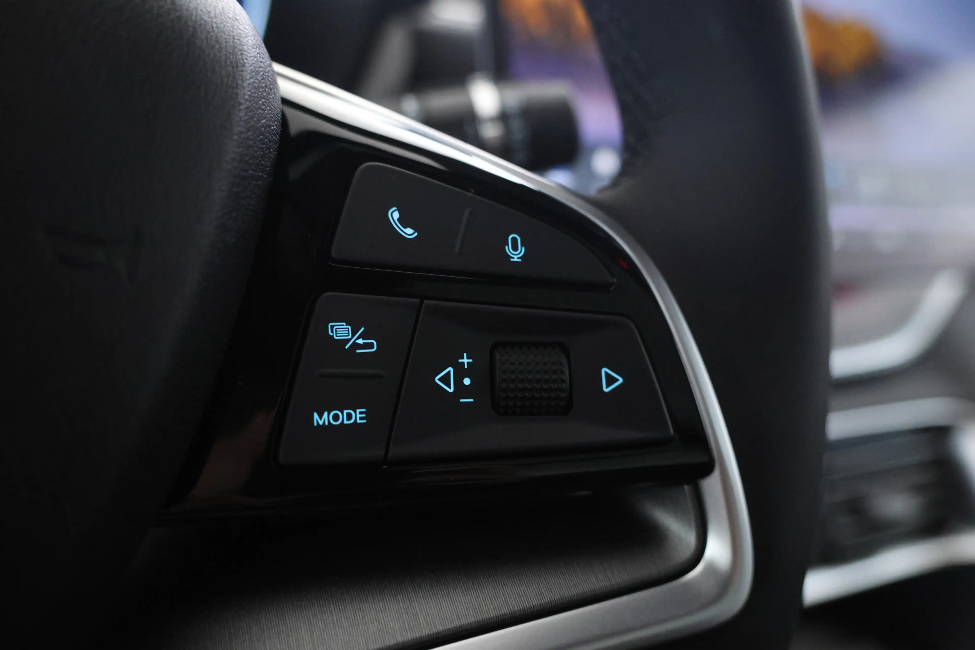 BYD Seal U 1.5 DM-i FWD Boost Plug in hybrid, Bruin int. fabr — photo 26